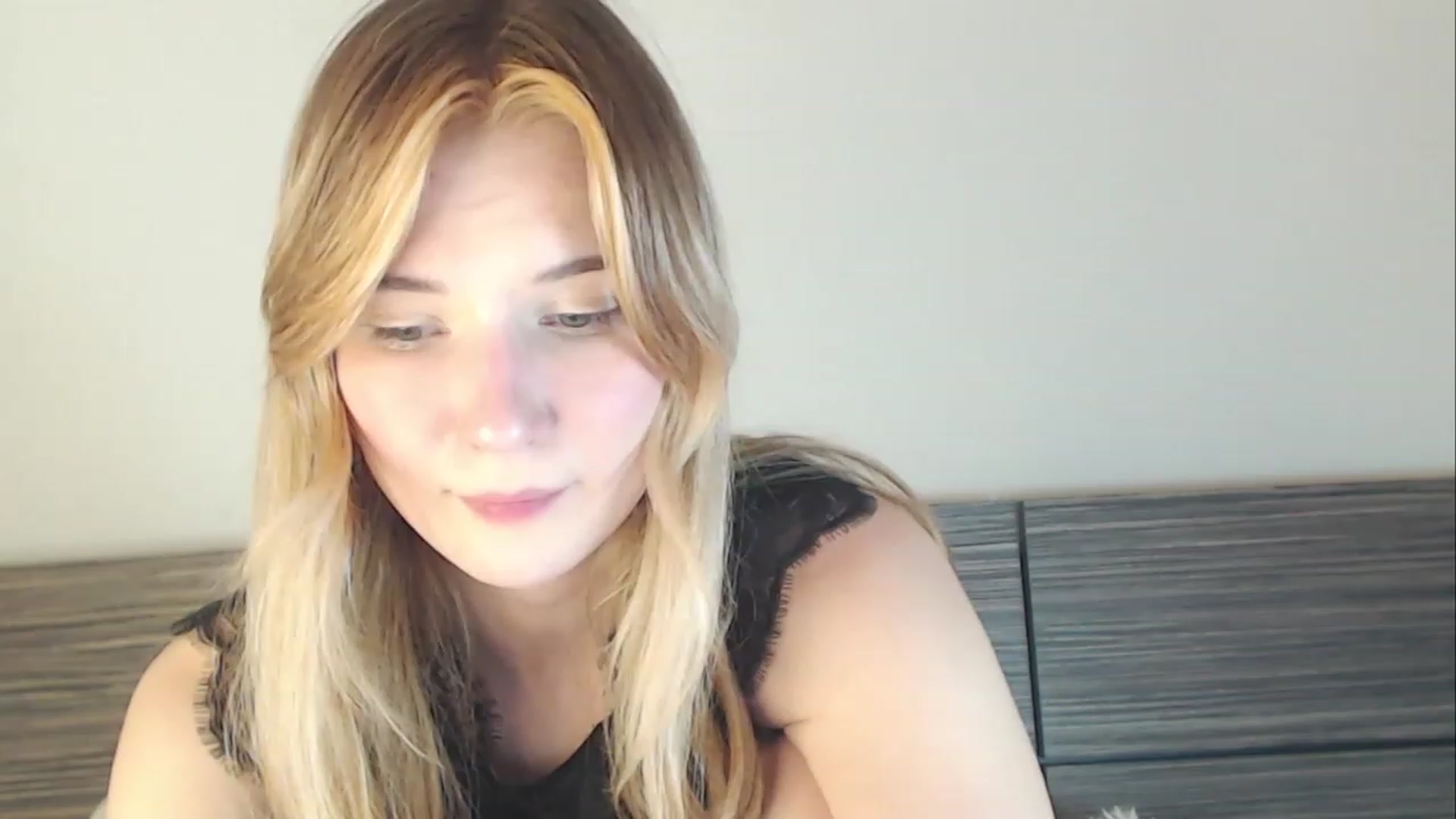 Gallery image thumbnail from Divine_Rapier's myfreecams stream on, 01/19/2024, 20:27 image 19 of 20
