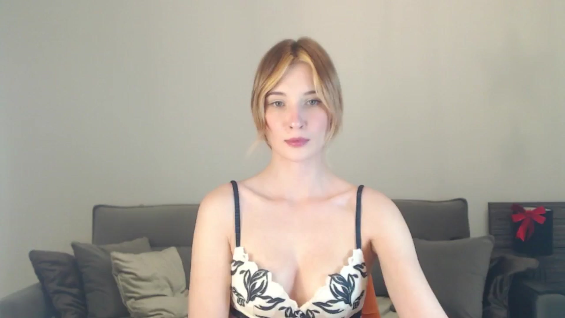 Gallery image thumbnail from Divine_Rapier's myfreecams stream on, 02/05/2024, 14:49 image 8 of 20