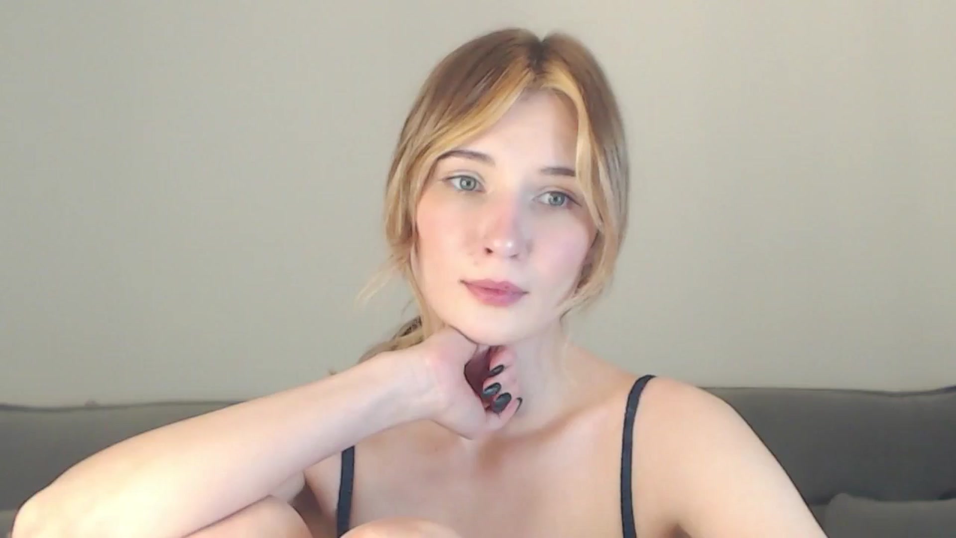 Gallery image thumbnail from Divine_Rapier's myfreecams stream on, 02/05/2024, 14:49 image 15 of 20