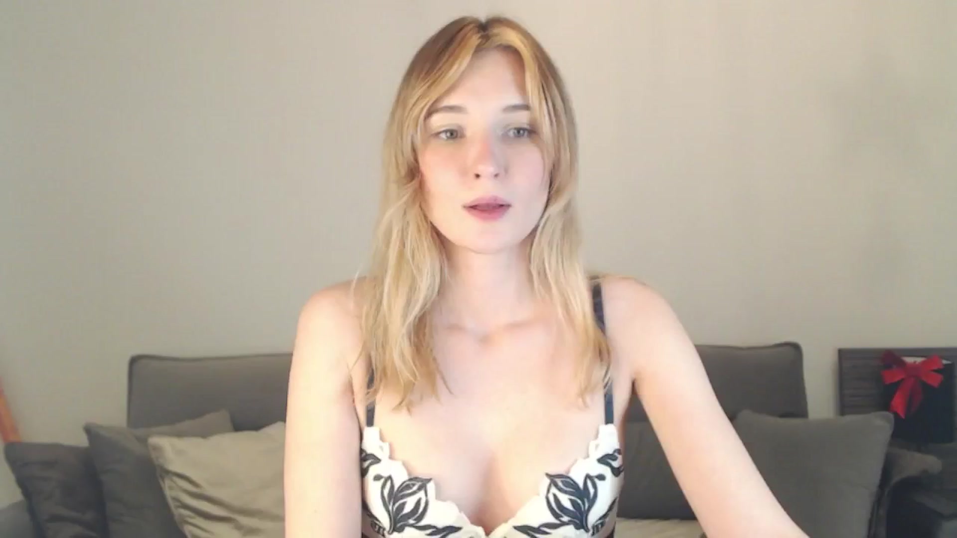 Gallery image thumbnail from Divine_Rapier's myfreecams stream on, 02/05/2024, 19:11 image 7 of 20