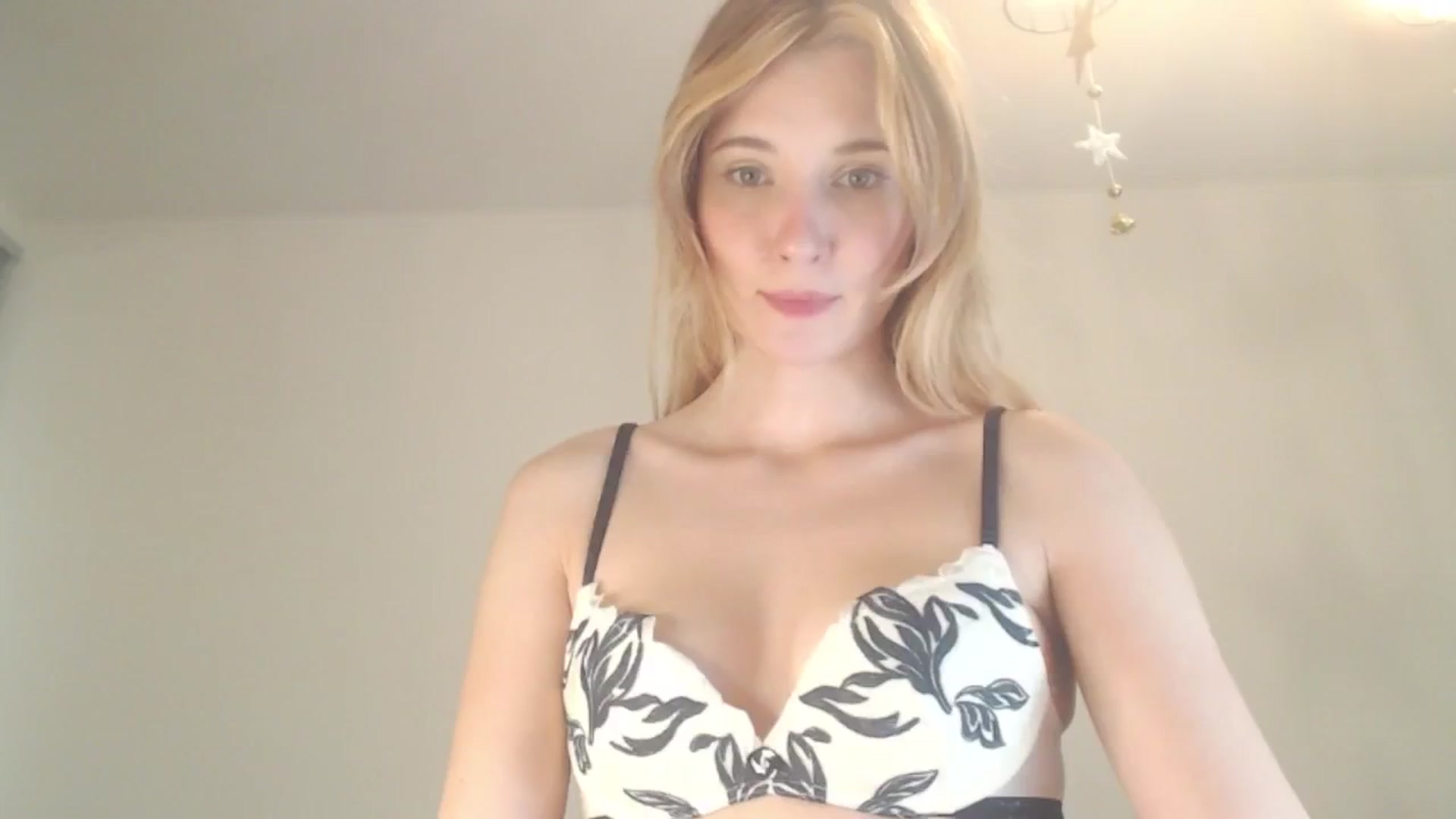 Gallery image thumbnail from Divine_Rapier's myfreecams stream on, 02/05/2024, 19:11 image 8 of 20