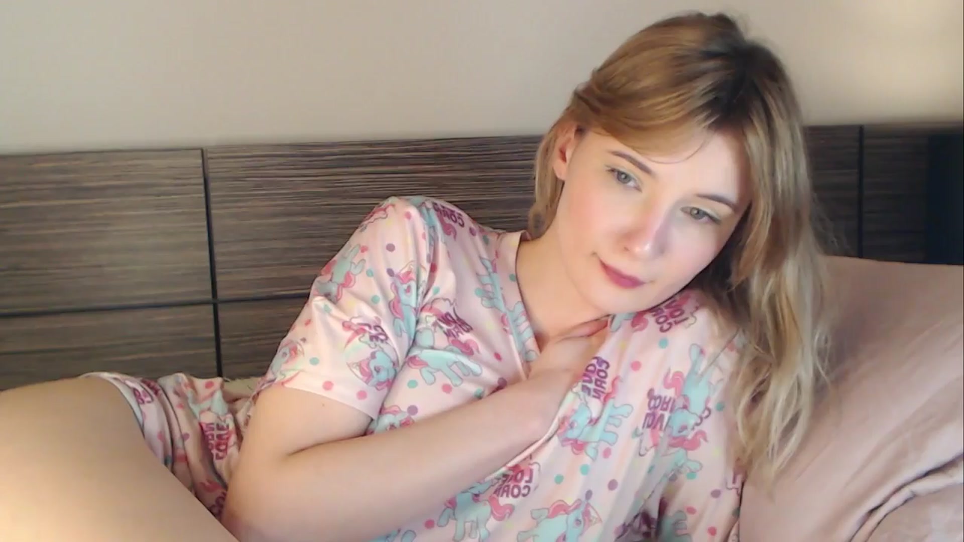 Gallery image thumbnail from Divine_Rapier's myfreecams stream on, 04/04/2024, 18:07 image 11 of 20