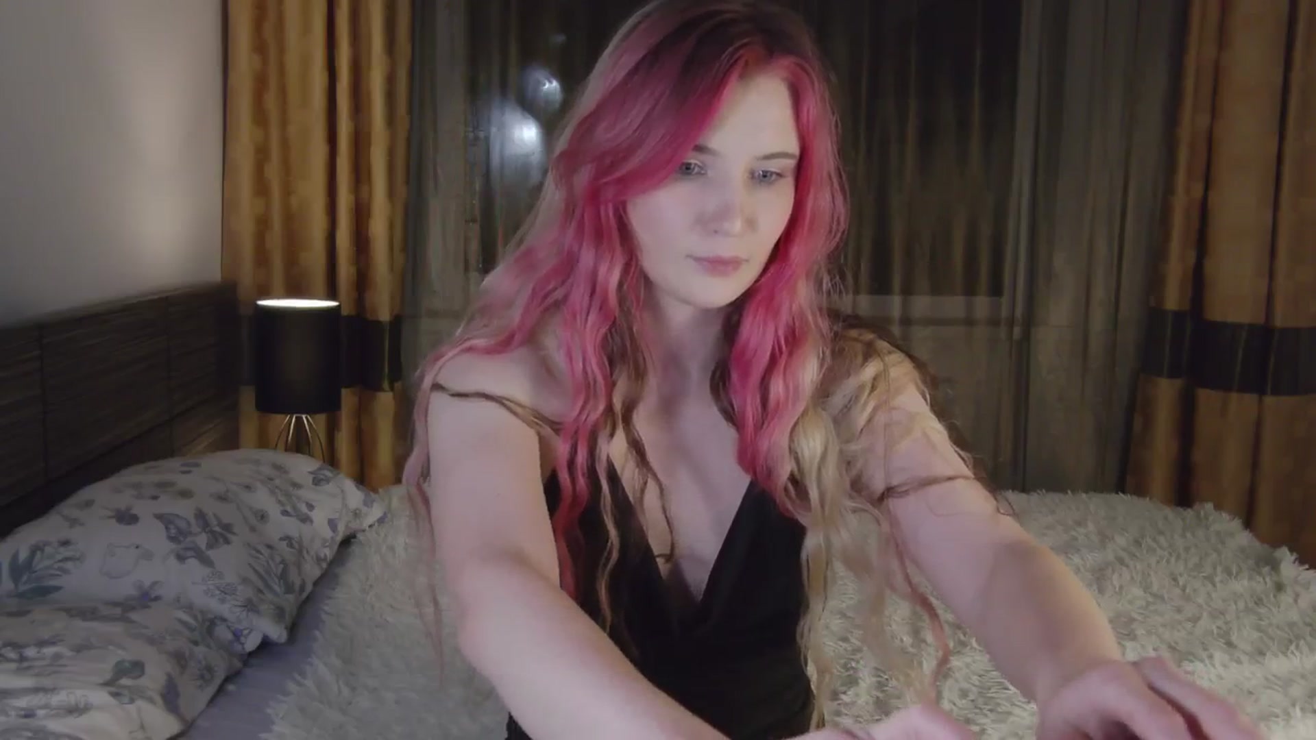 Gallery image thumbnail from Divine_Rapier's myfreecams stream on, 09/14/2024, 18:32 image 17 of 20