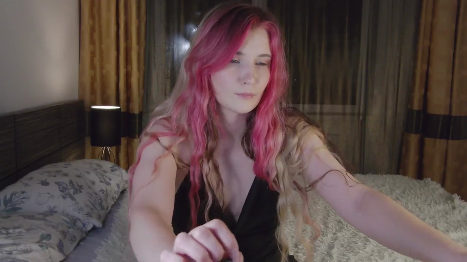 Gallery image thumbnail from Divine_Rapier's myfreecams stream on, 09/14/2024, 18:32 image 18 of 20