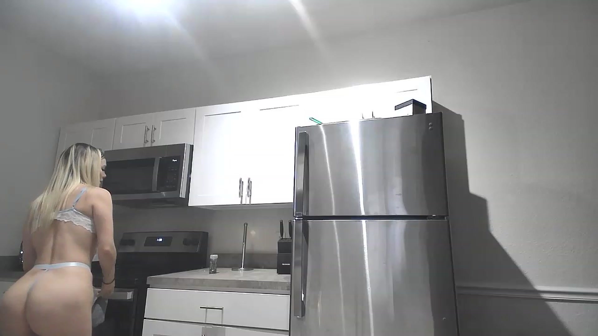 Gallery image thumbnail from Dixiechiccc's myfreecams stream on, 11/15/2022, 20:19 image 19 of 20