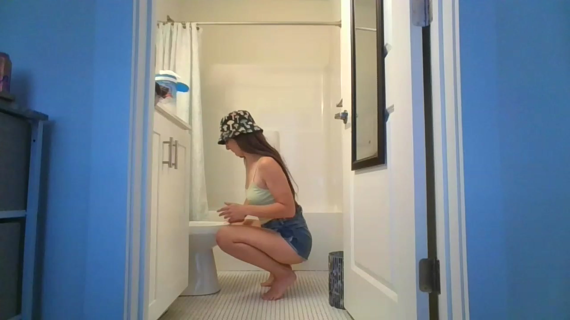 Gallery image thumbnail from DjDreamKitten's myfreecams stream on, 04/18/2023, 18:01 image 13 of 20
