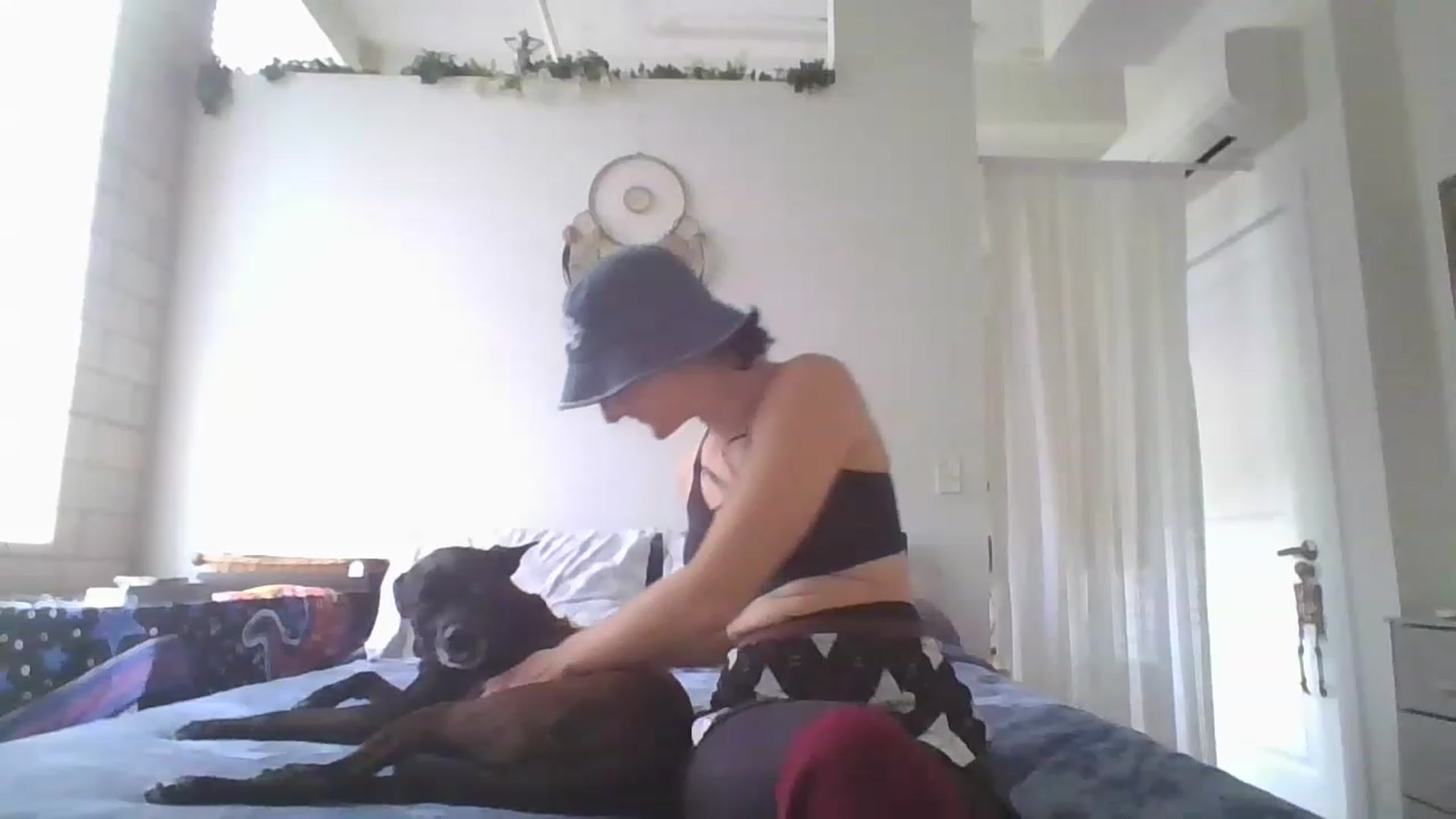 Gallery image thumbnail from DjDreamKitten's myfreecams stream on, 04/19/2023, 14:10 image 8 of 20