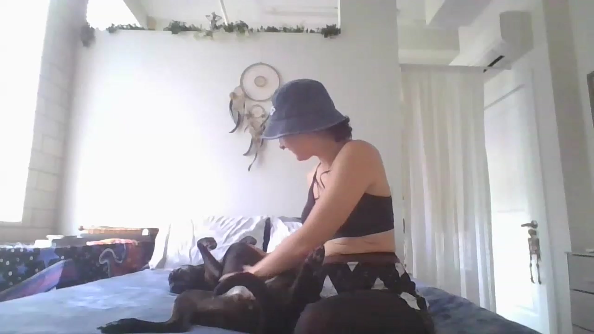 Gallery image thumbnail from DjDreamKitten's myfreecams stream on, 04/19/2023, 14:10 image 11 of 20