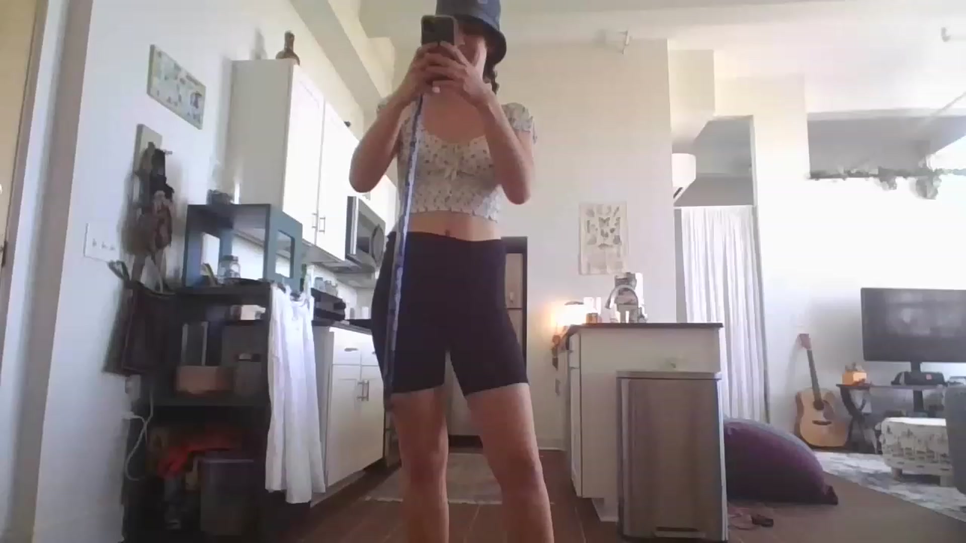 Gallery image thumbnail from DjDreamKitten's myfreecams stream on, 04/19/2023, 21:13 image 3 of 20