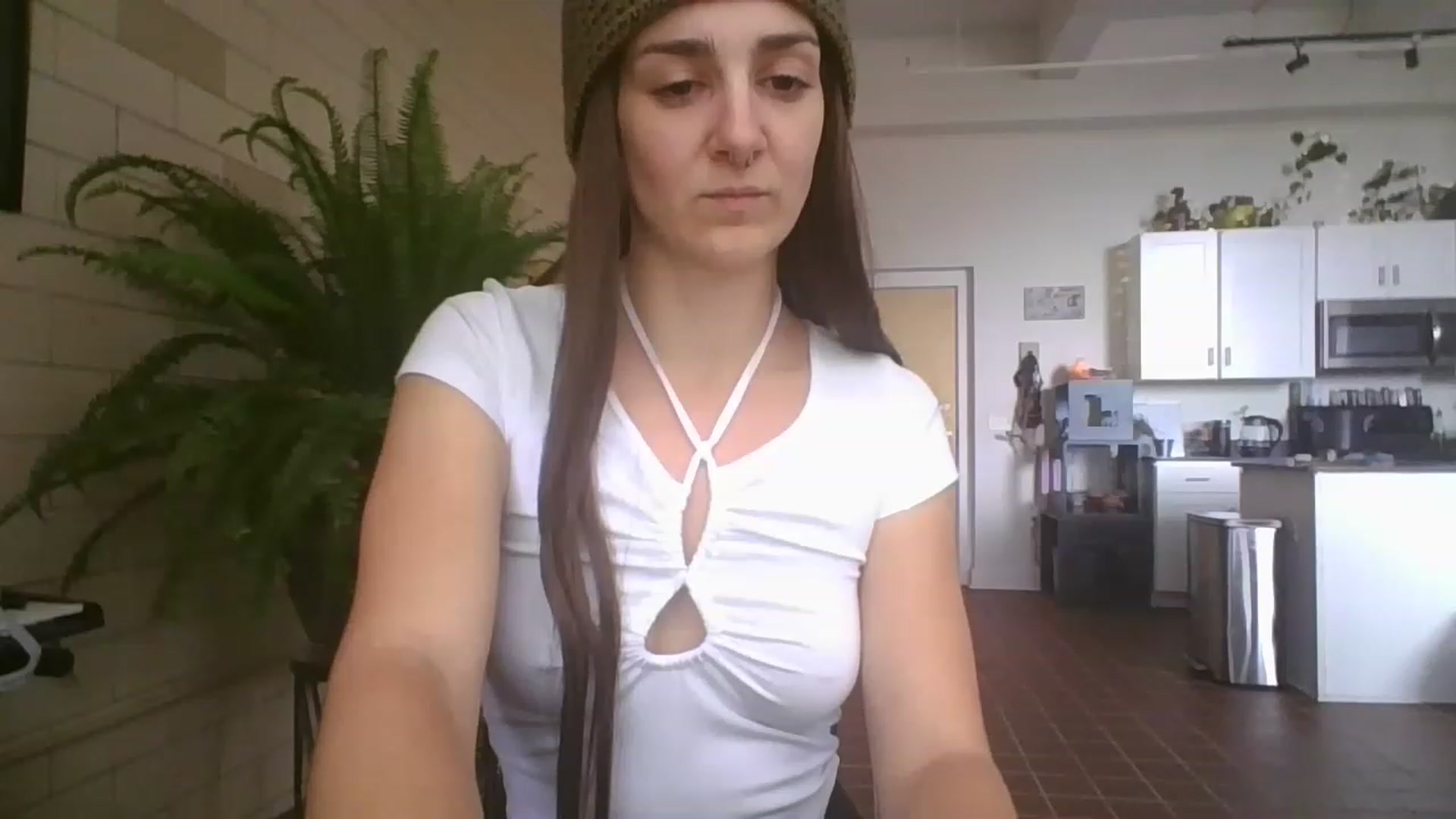 Gallery image thumbnail from DjDreamKitten's myfreecams stream on, 05/03/2023, 16:45 image 14 of 20