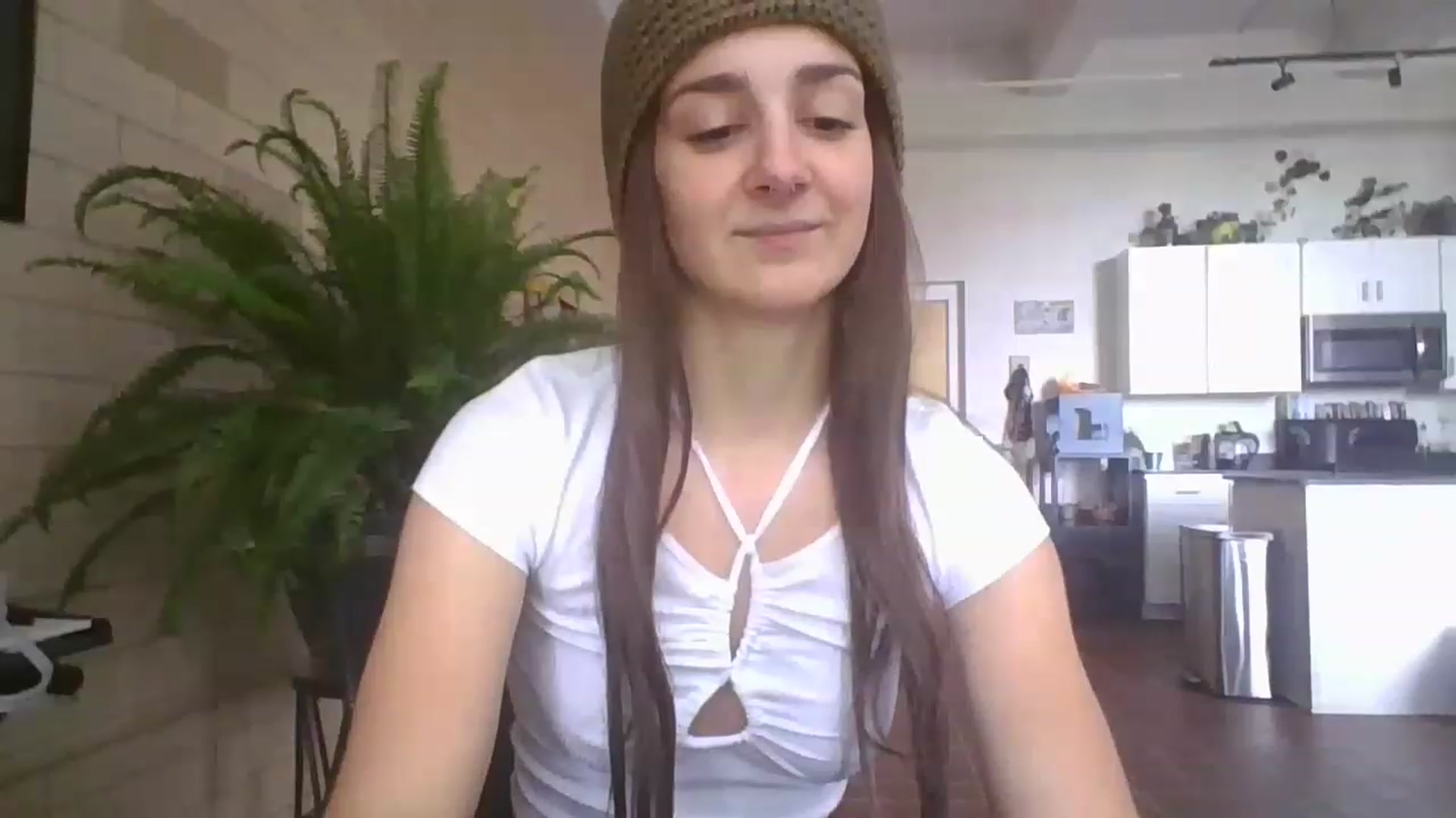 Gallery image thumbnail from DjDreamKitten's myfreecams stream on, 05/03/2023, 16:45 image 4 of 20