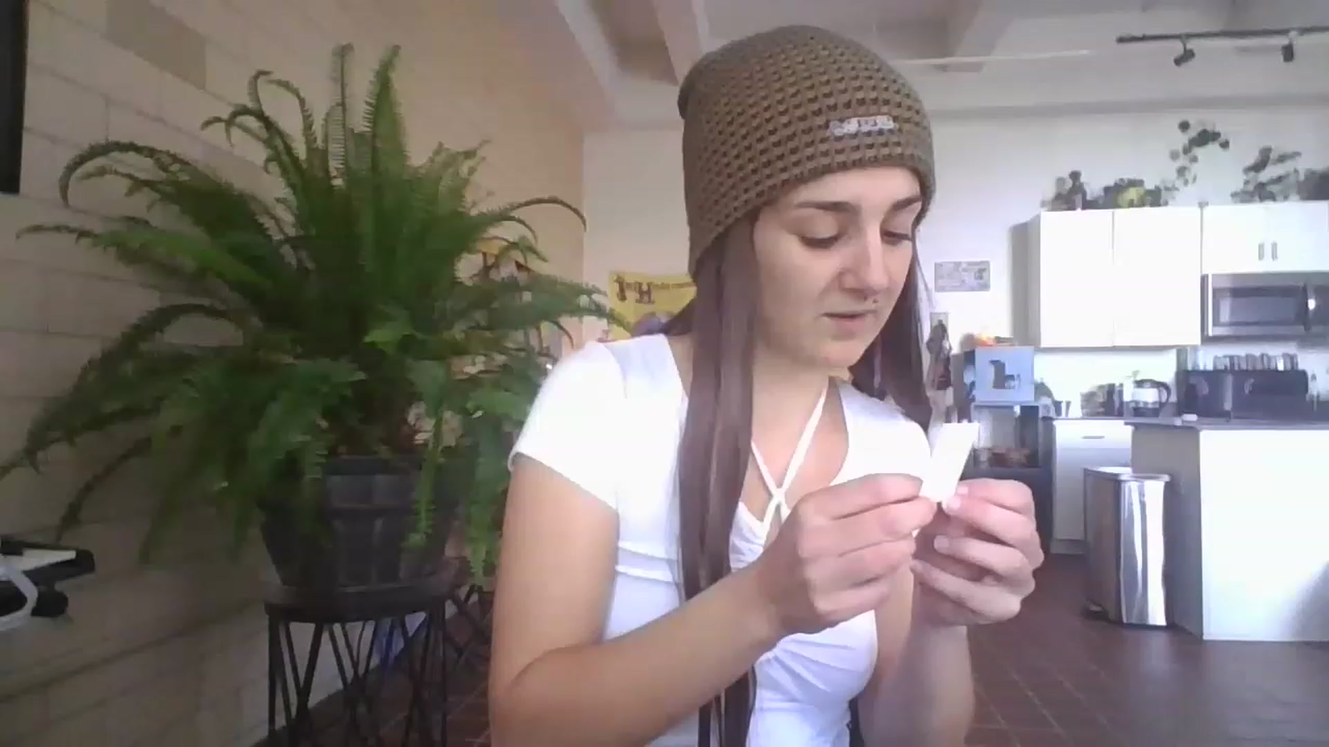 Gallery image thumbnail from DjDreamKitten's myfreecams stream on, 05/03/2023, 16:45 image 9 of 20