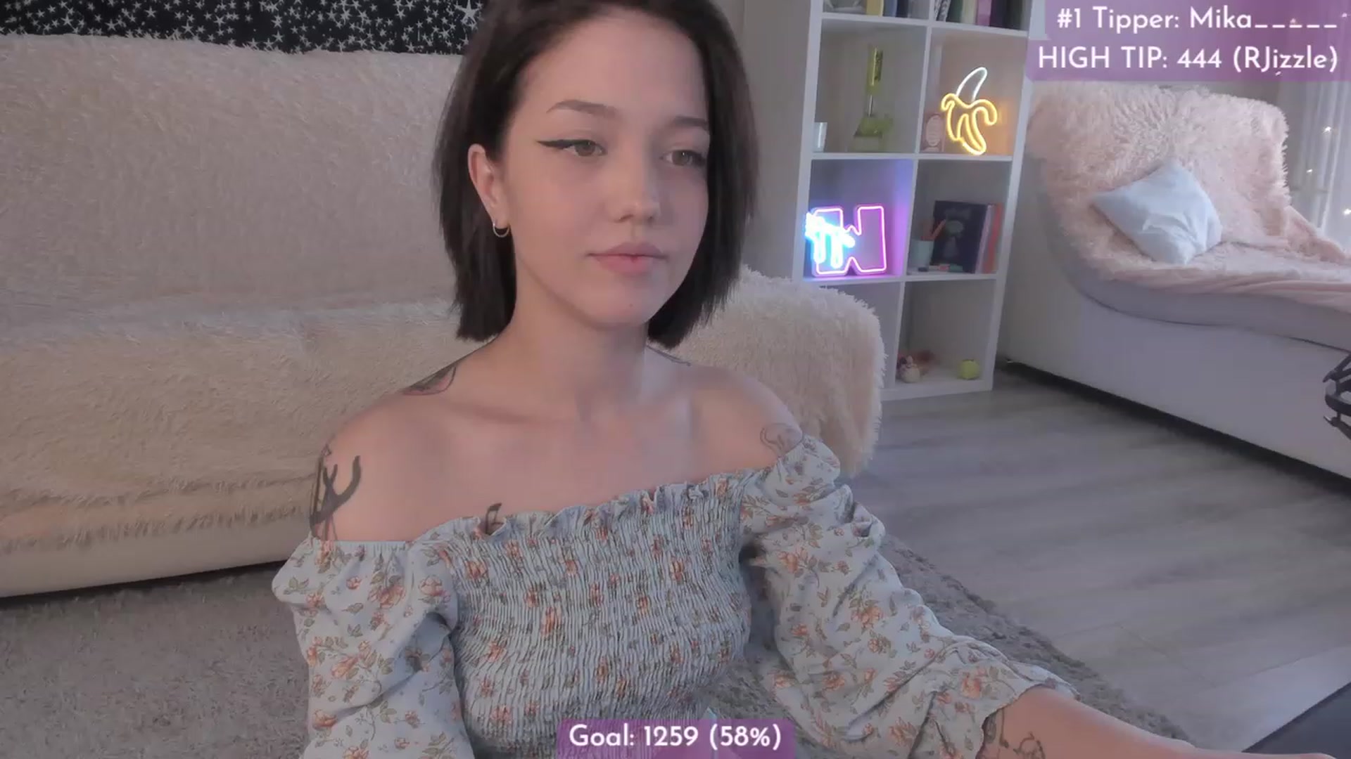 Gallery image thumbnail from Dj_Lilu's myfreecams stream on, 11/23/2022, 09:10 image 13 of 20