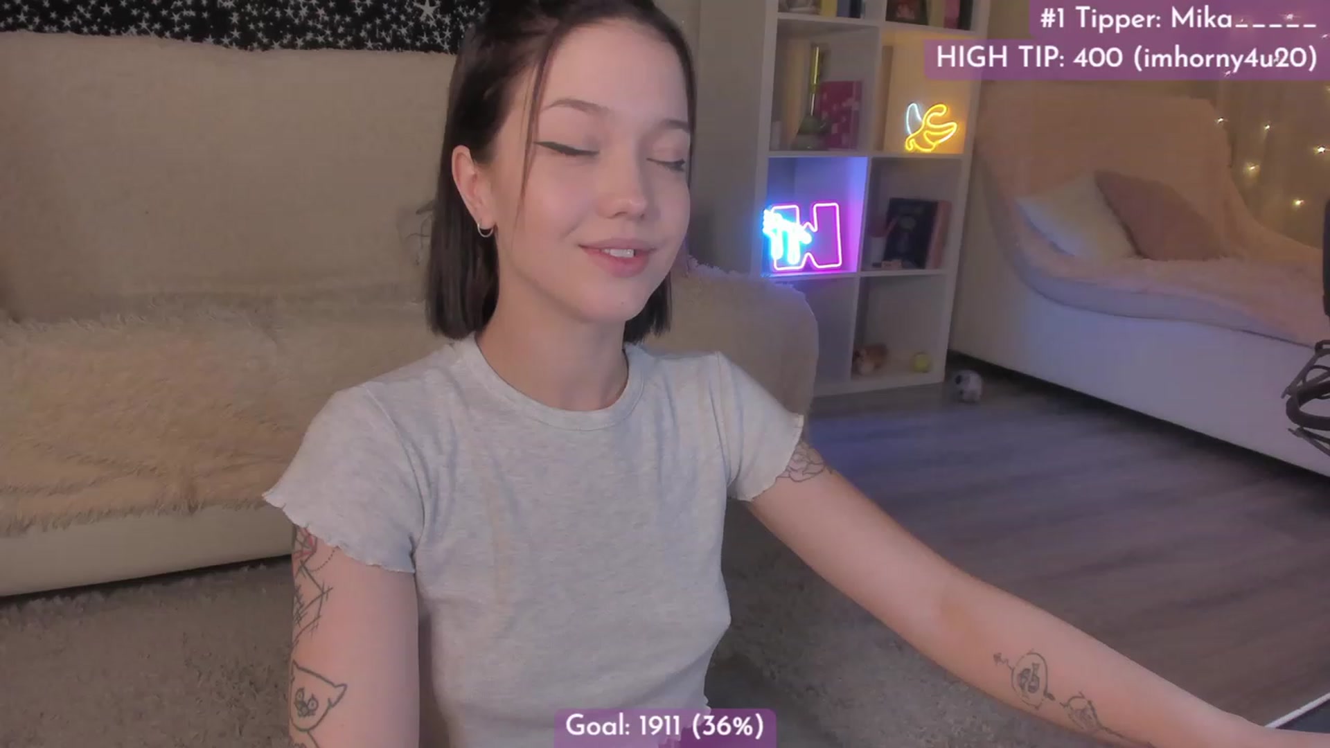 Gallery image thumbnail from Dj_Lilu's myfreecams stream on, 11/25/2022, 15:03 image 5 of 20