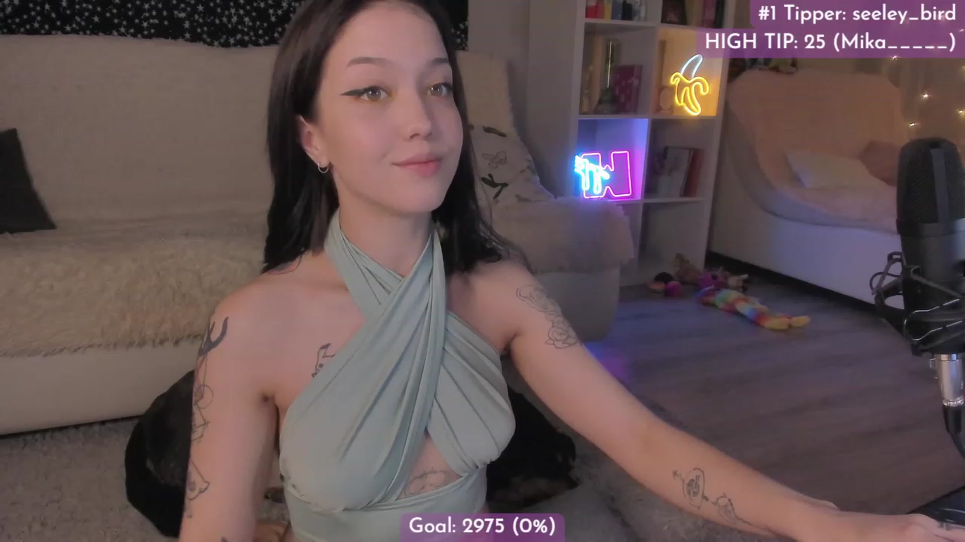 Gallery image thumbnail from Dj_Lilu's myfreecams stream on, 12/10/2022, 20:22 image 6 of 20