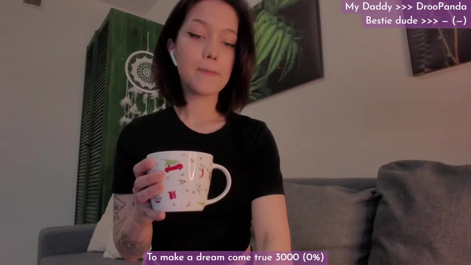 Gallery image thumbnail from Dj_Lilu's myfreecams stream on, 06/06/2023, 10:18 image 18 of 20