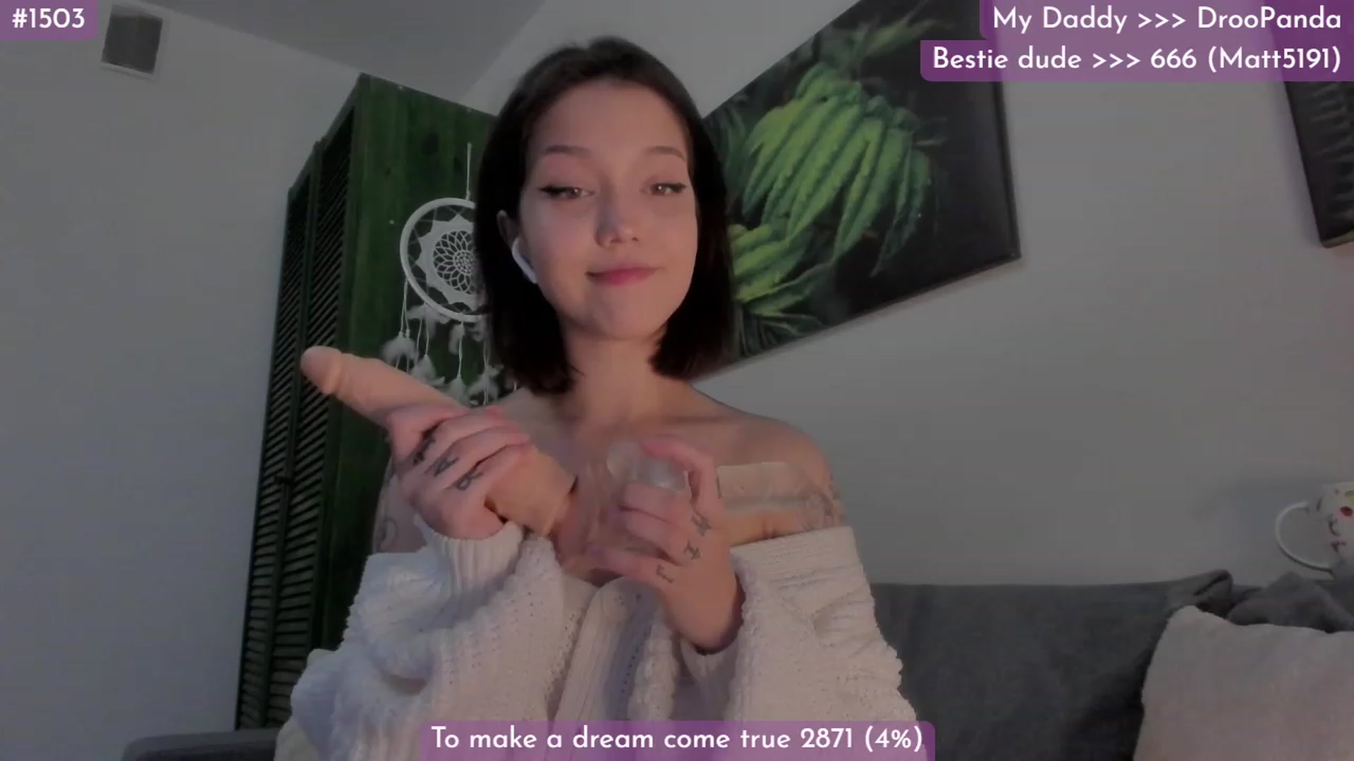 Gallery image thumbnail from Dj_Lilu's myfreecams stream on, 06/08/2023, 21:15 image 6 of 20