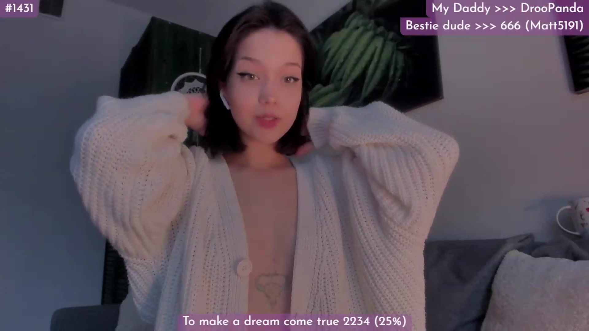 Gallery image thumbnail from Dj_Lilu's myfreecams stream on, 06/08/2023, 21:15 image 12 of 20