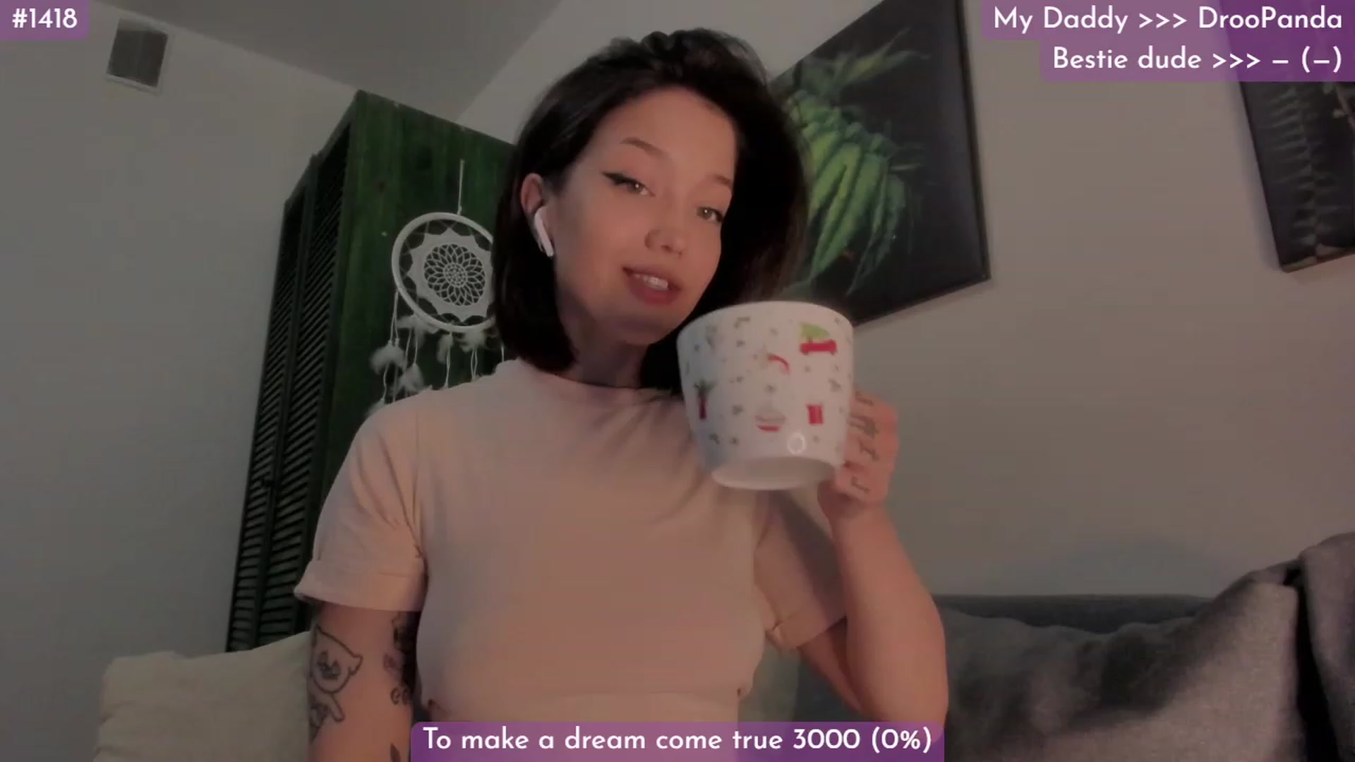 Gallery image thumbnail from Dj_Lilu's myfreecams stream on, 06/09/2023, 18:02 image 2 of 20