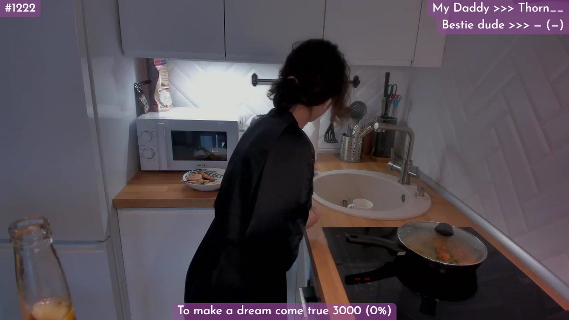 Gallery image thumbnail from Dj_Lilu's myfreecams stream on, 06/19/2023, 23:05 image 16 of 20