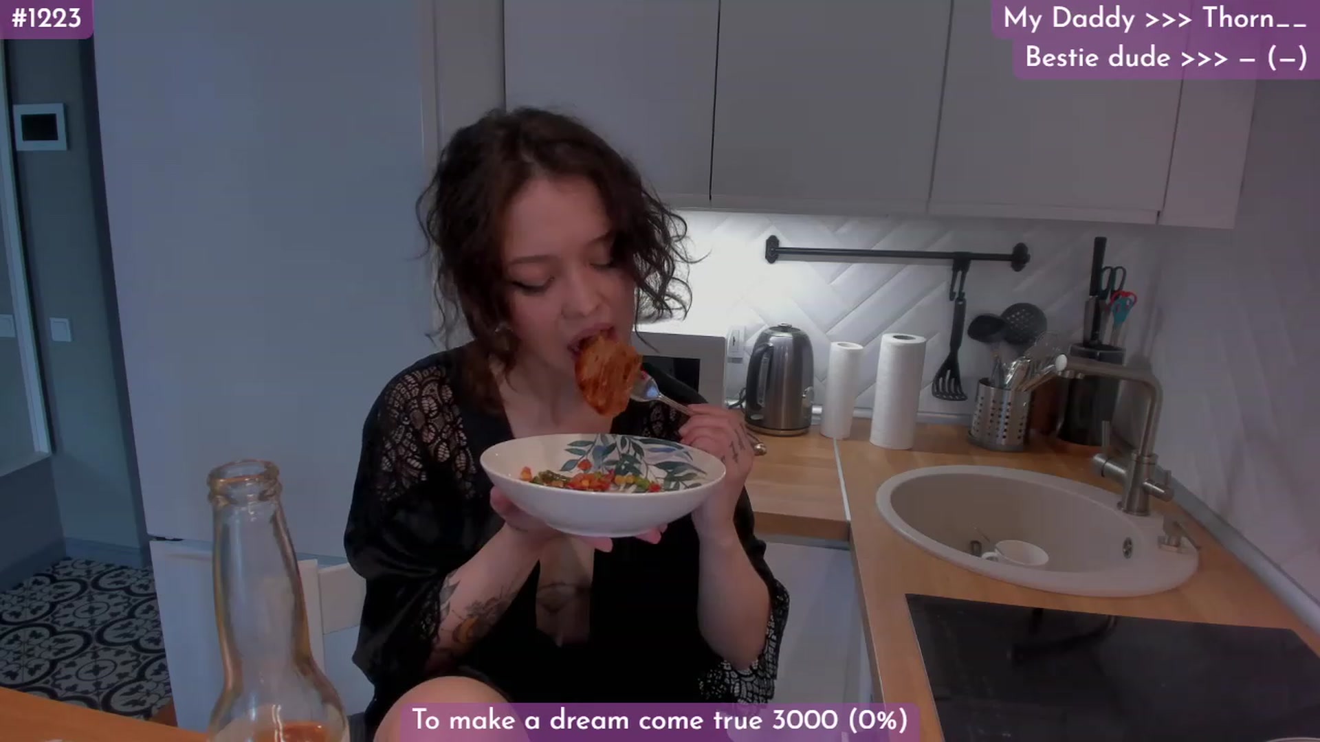 Gallery image thumbnail from Dj_Lilu's myfreecams stream on, 06/19/2023, 23:05 image 19 of 20