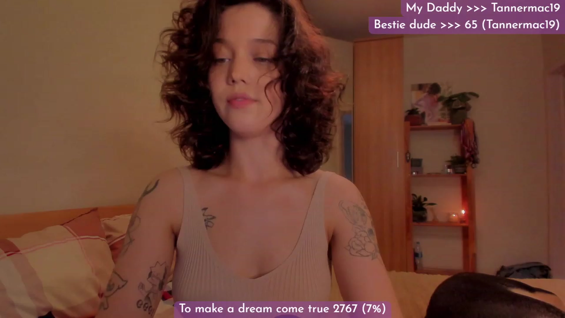 Gallery image thumbnail from Dj_Lilu's myfreecams stream on, 10/04/2023, 06:49 image 2 of 20