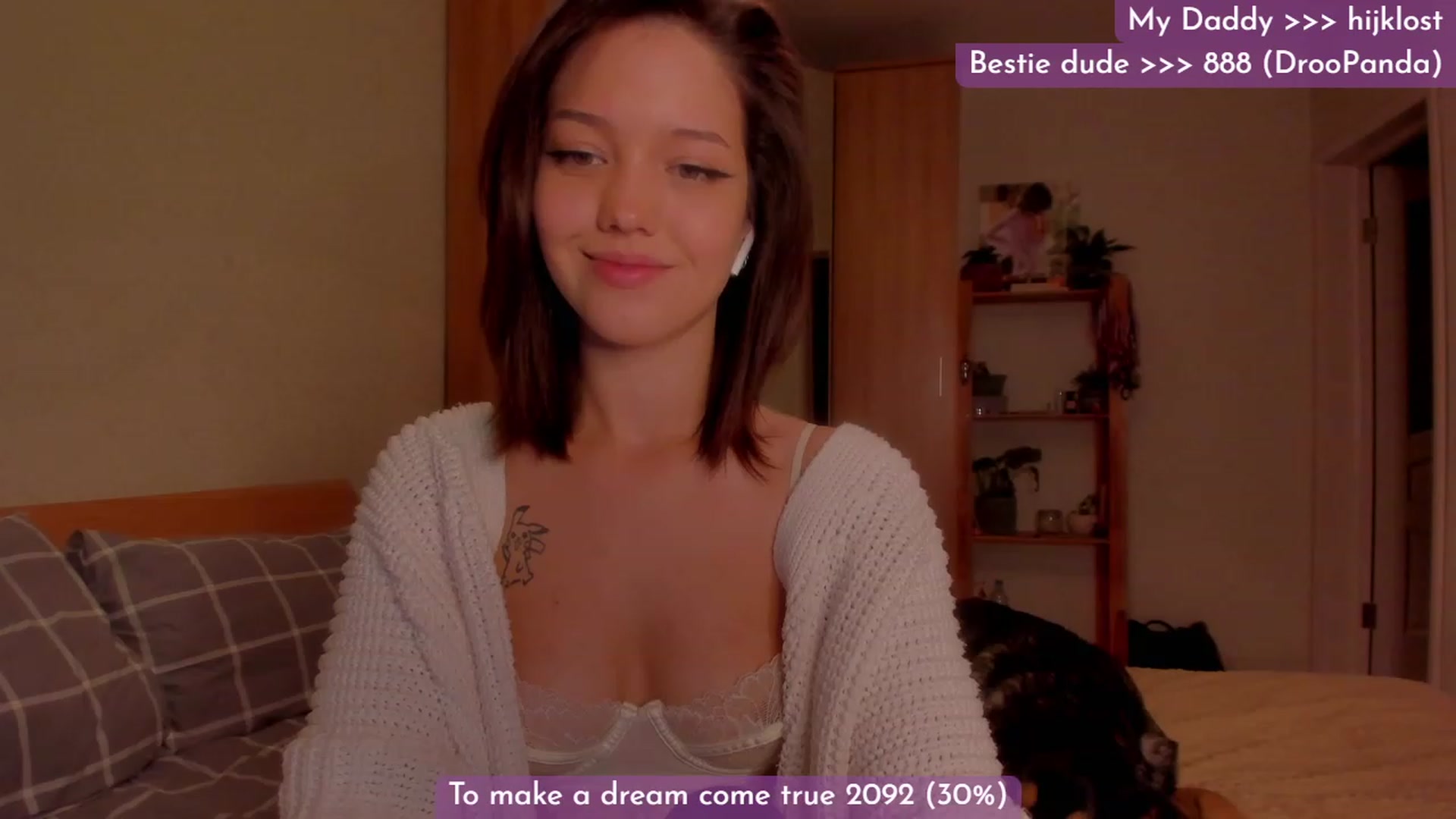 Gallery image thumbnail from Dj_Lilu's myfreecams stream on, 10/19/2023, 14:13 image 15 of 20
