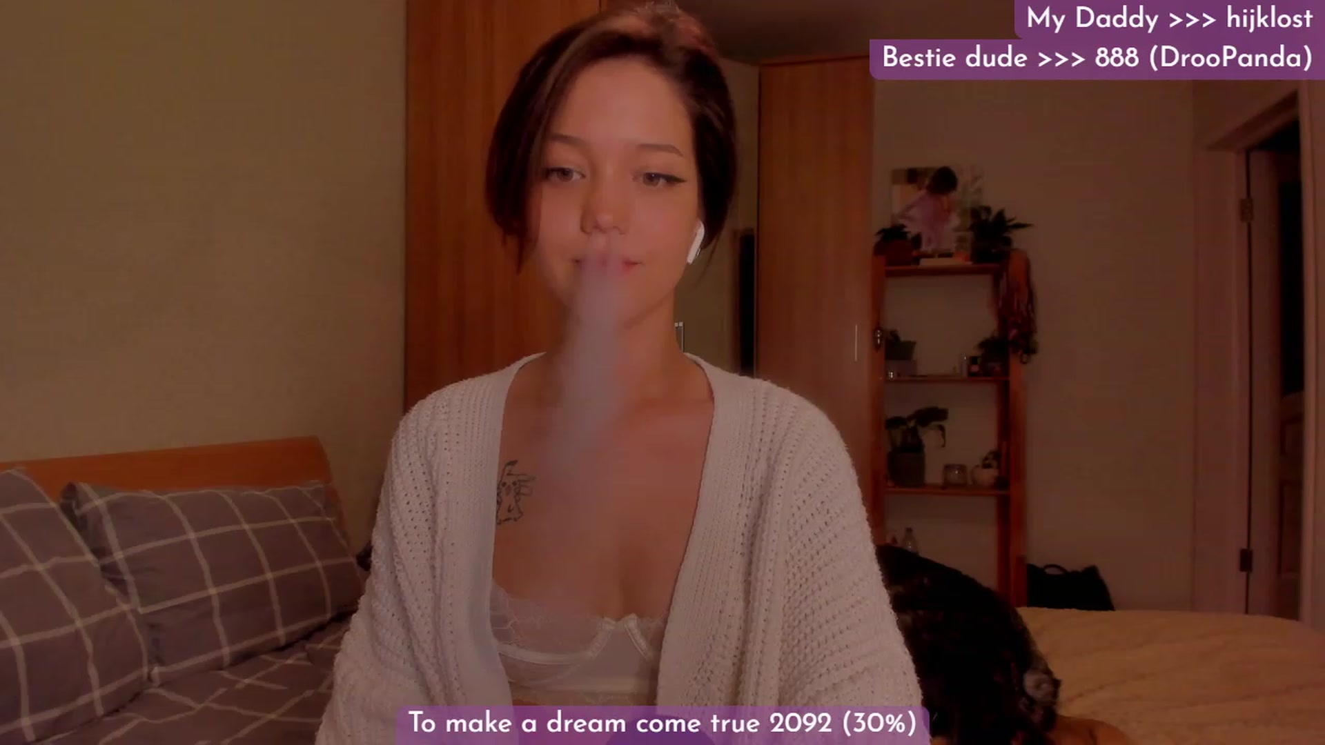 Gallery image thumbnail from Dj_Lilu's myfreecams stream on, 10/19/2023, 14:13 image 17 of 20