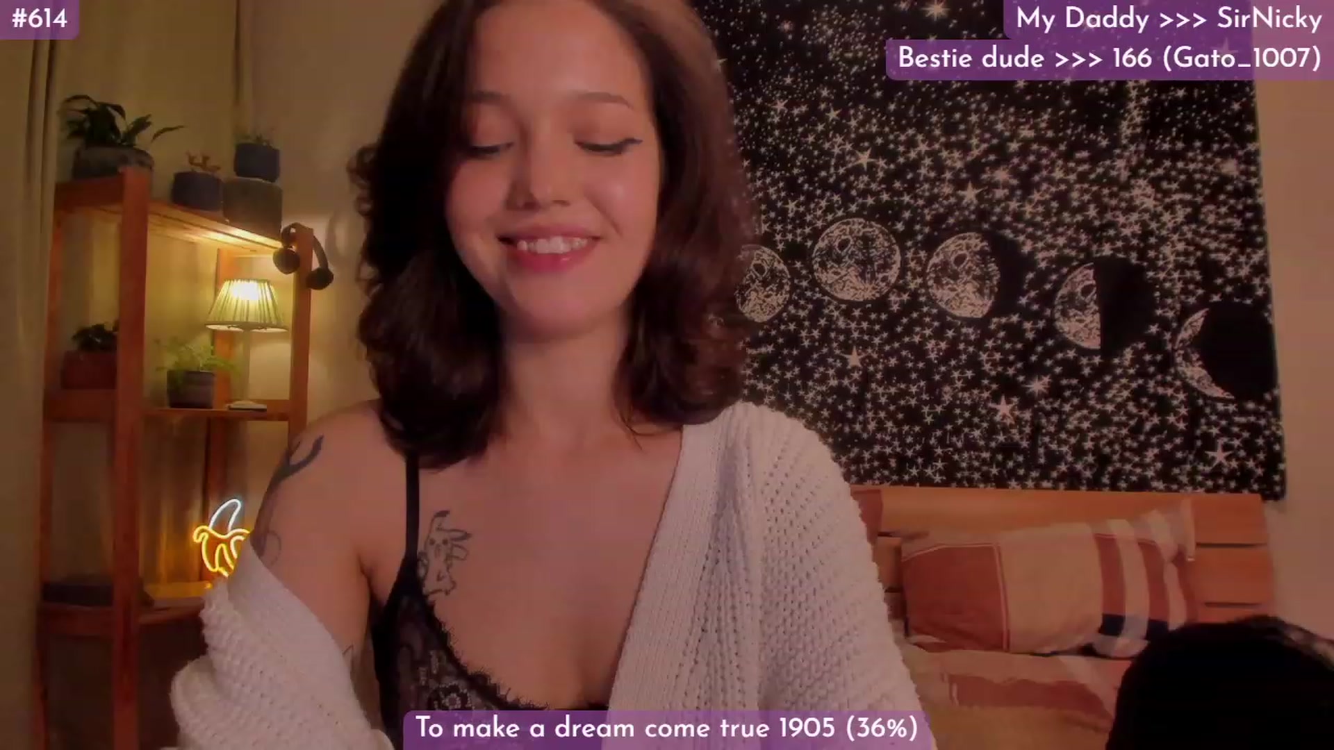 Gallery image thumbnail from Dj_Lilu's myfreecams stream on, 12/19/2023, 13:11 image 9 of 20