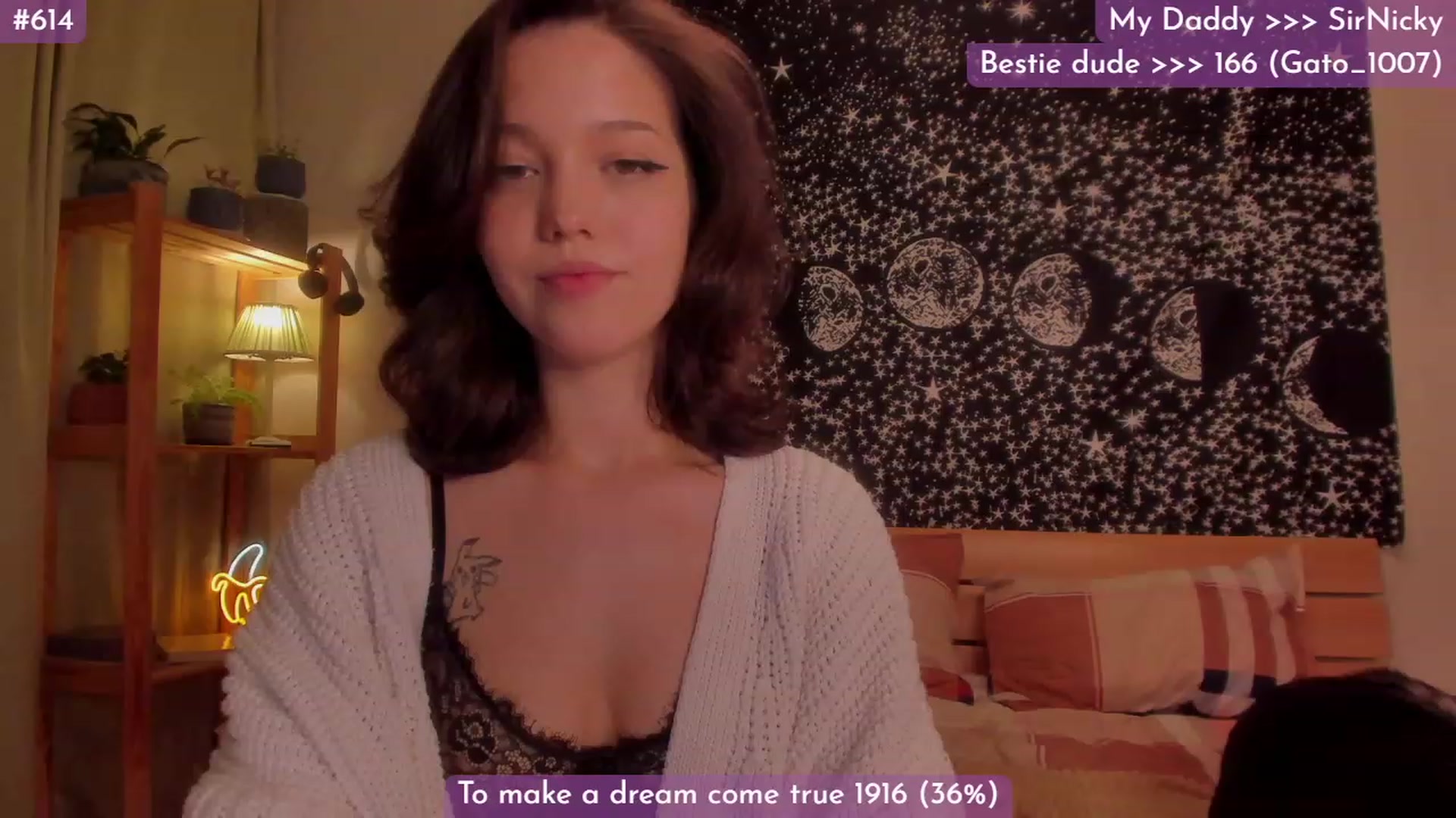Gallery image thumbnail from Dj_Lilu's myfreecams stream on, 12/19/2023, 13:11 image 3 of 20