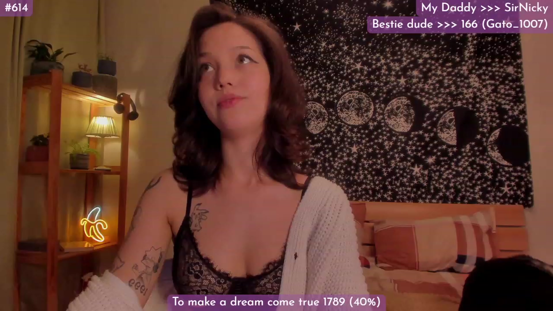 Gallery image thumbnail from Dj_Lilu's myfreecams stream on, 12/19/2023, 13:11 image 14 of 20