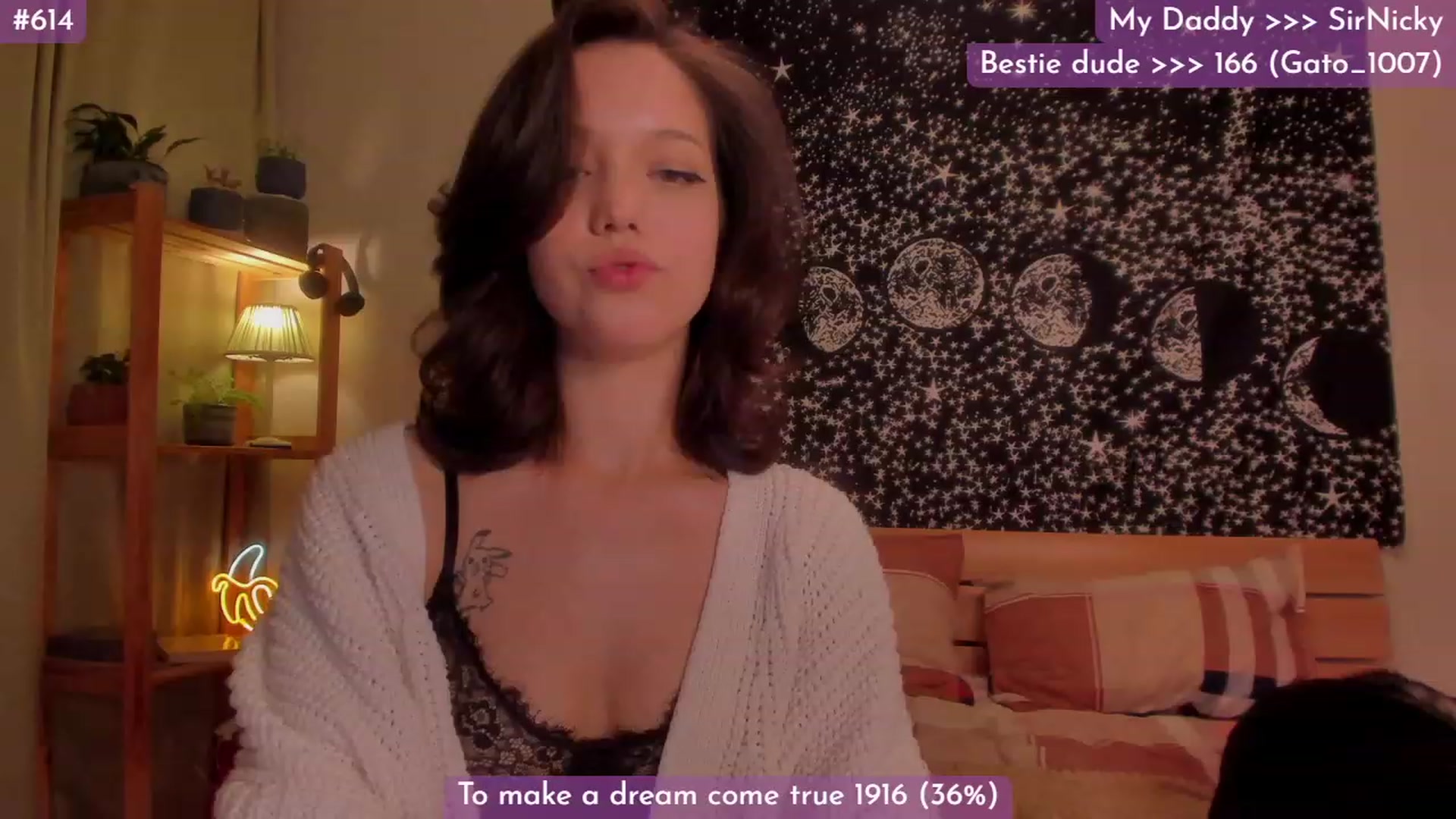 Gallery image thumbnail from Dj_Lilu's myfreecams stream on, 12/19/2023, 13:11 image 5 of 20