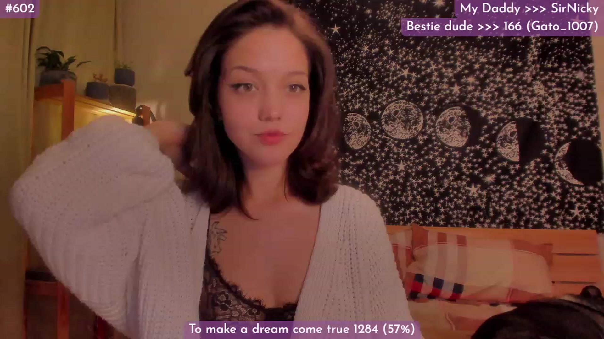 Gallery image thumbnail from Dj_Lilu's myfreecams stream on, 12/19/2023, 15:31 image 3 of 20