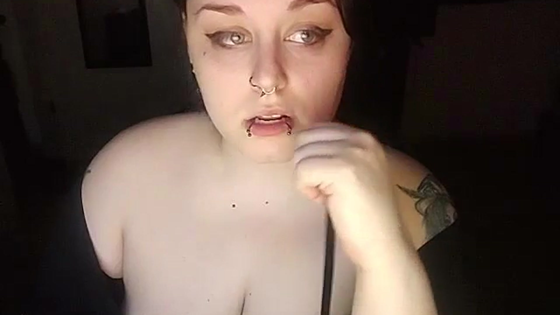 Gallery image thumbnail from Djdiddlez92's myfreecams stream on, 02/03/2024, 14:47 image 18 of 20