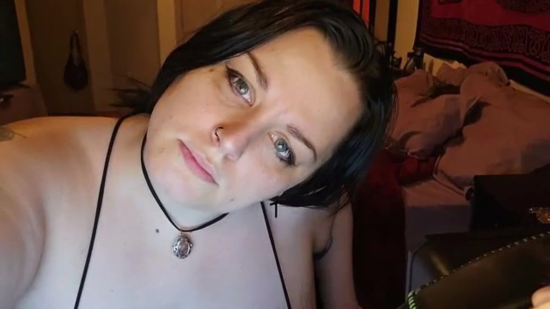 Gallery image thumbnail from Djdiddlez92's myfreecams stream on, 03/03/2024, 11:28 image 17 of 20