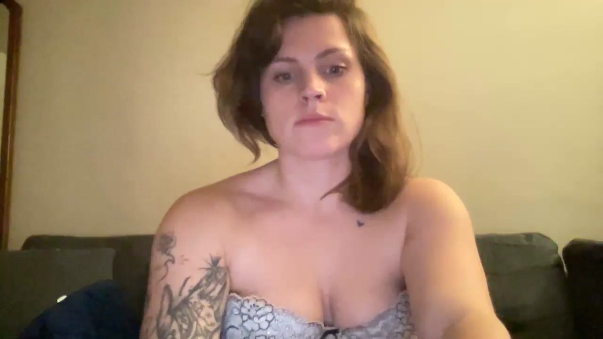 Gallery image thumbnail from Djwetdream's myfreecams stream on, 02/14/2025, 12:45 image 6 of 20