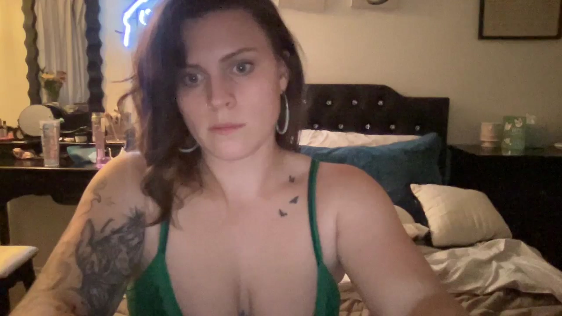 Gallery image thumbnail from Djwetdream's myfreecams stream on, 04/26/2025, 11:07 image 18 of 20