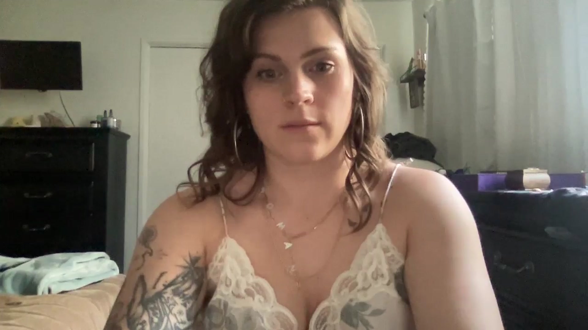 Gallery image thumbnail from Djwetdream's myfreecams stream on, 05/12/2025, 24:31 image 14 of 20