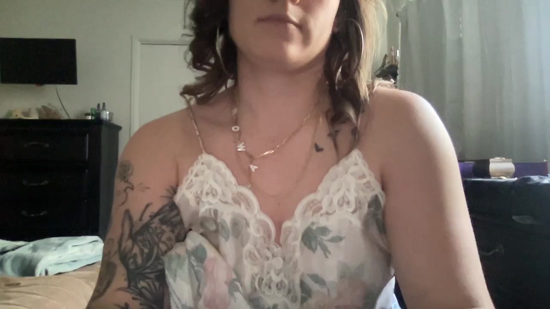 Gallery image thumbnail from Djwetdream's myfreecams stream on, 05/12/2025, 24:31 image 19 of 20