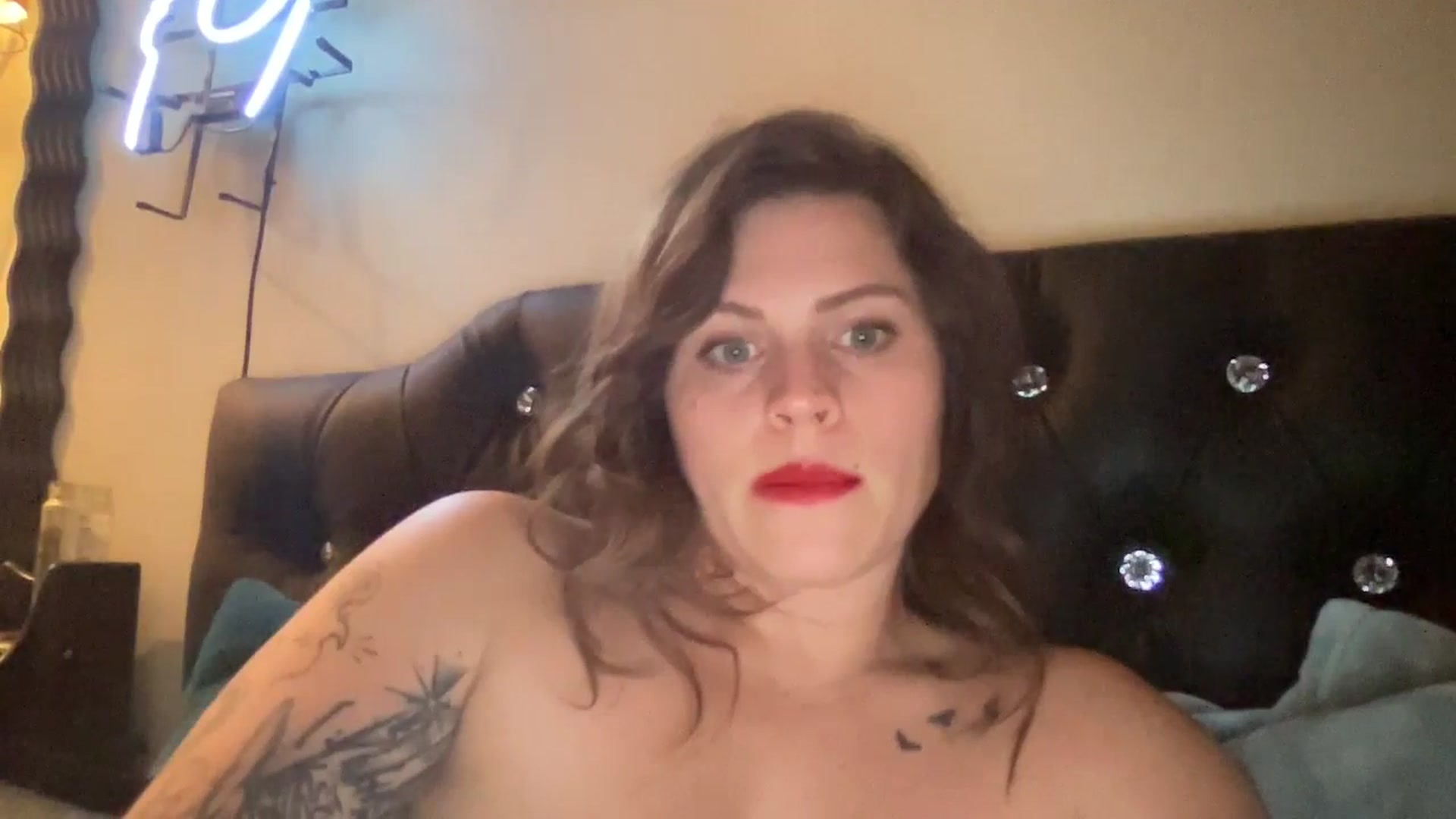 Gallery image thumbnail from Djwetdream's myfreecams stream on, 05/17/2025, 10:47 image 2 of 20