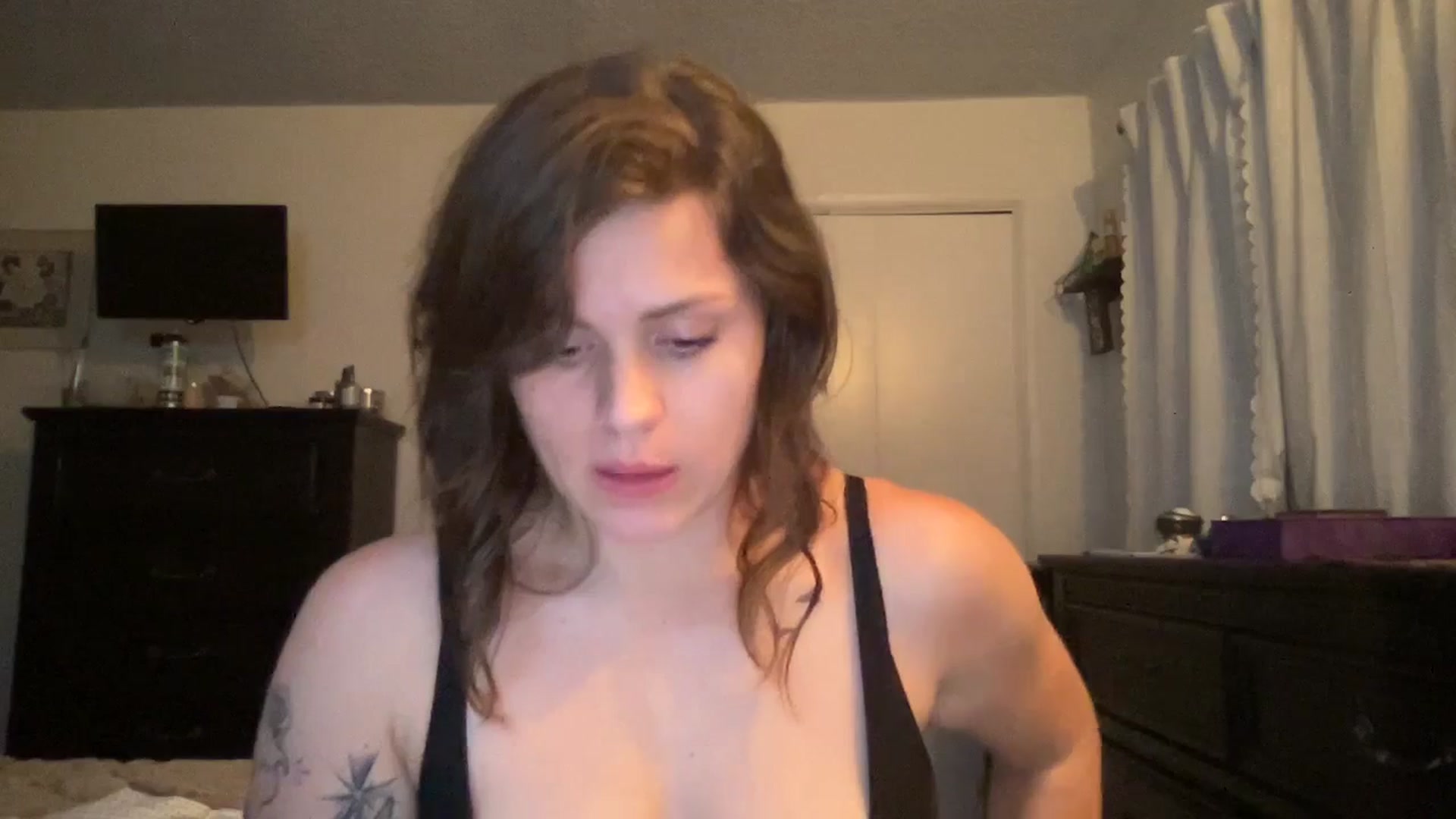 Gallery image thumbnail from Djwetdream's myfreecams stream on, 05/17/2025, 13:15 image 20 of 20