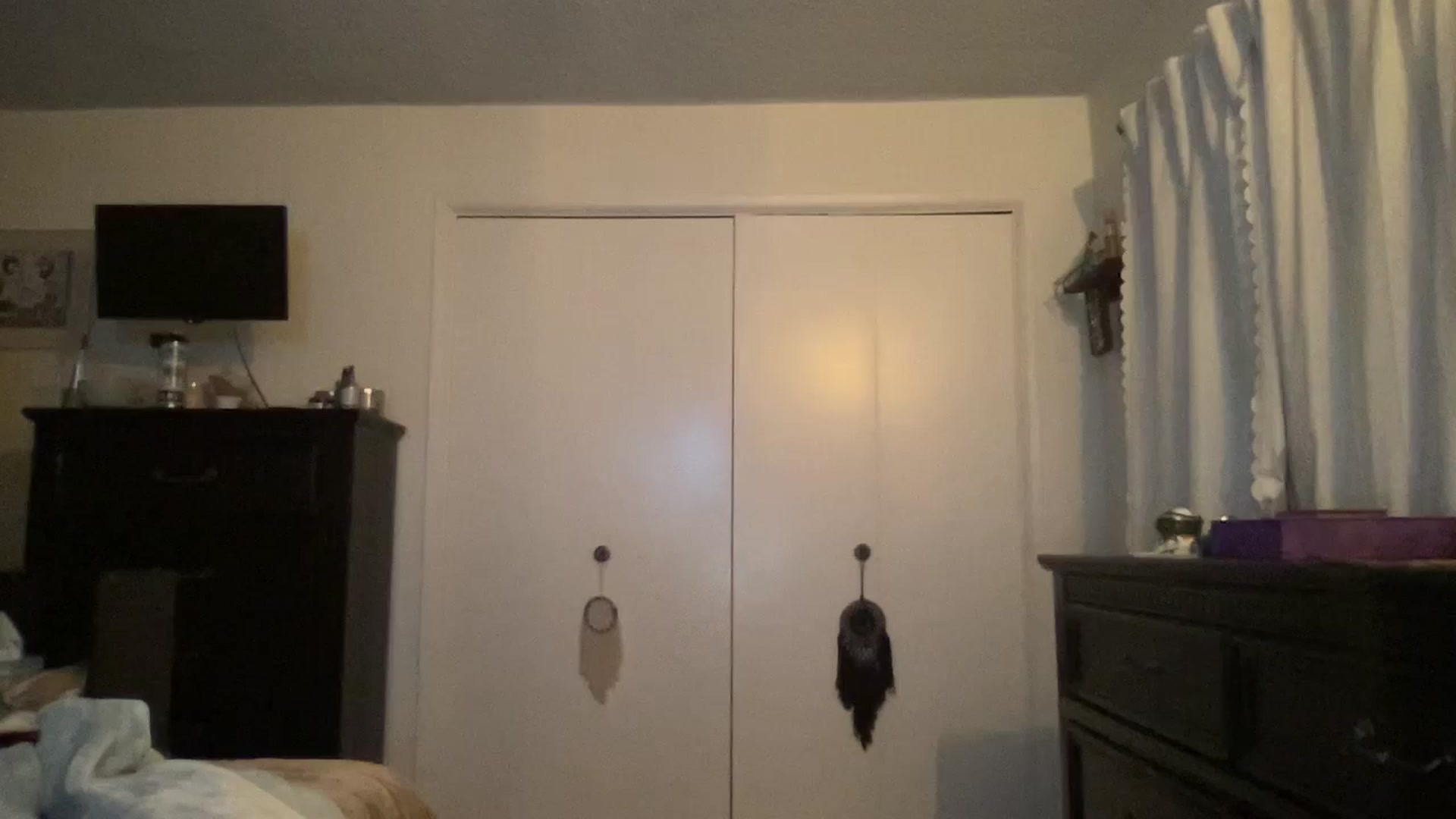 Gallery image thumbnail from Djwetdream's myfreecams stream on, 05/17/2025, 13:15 image 19 of 20
