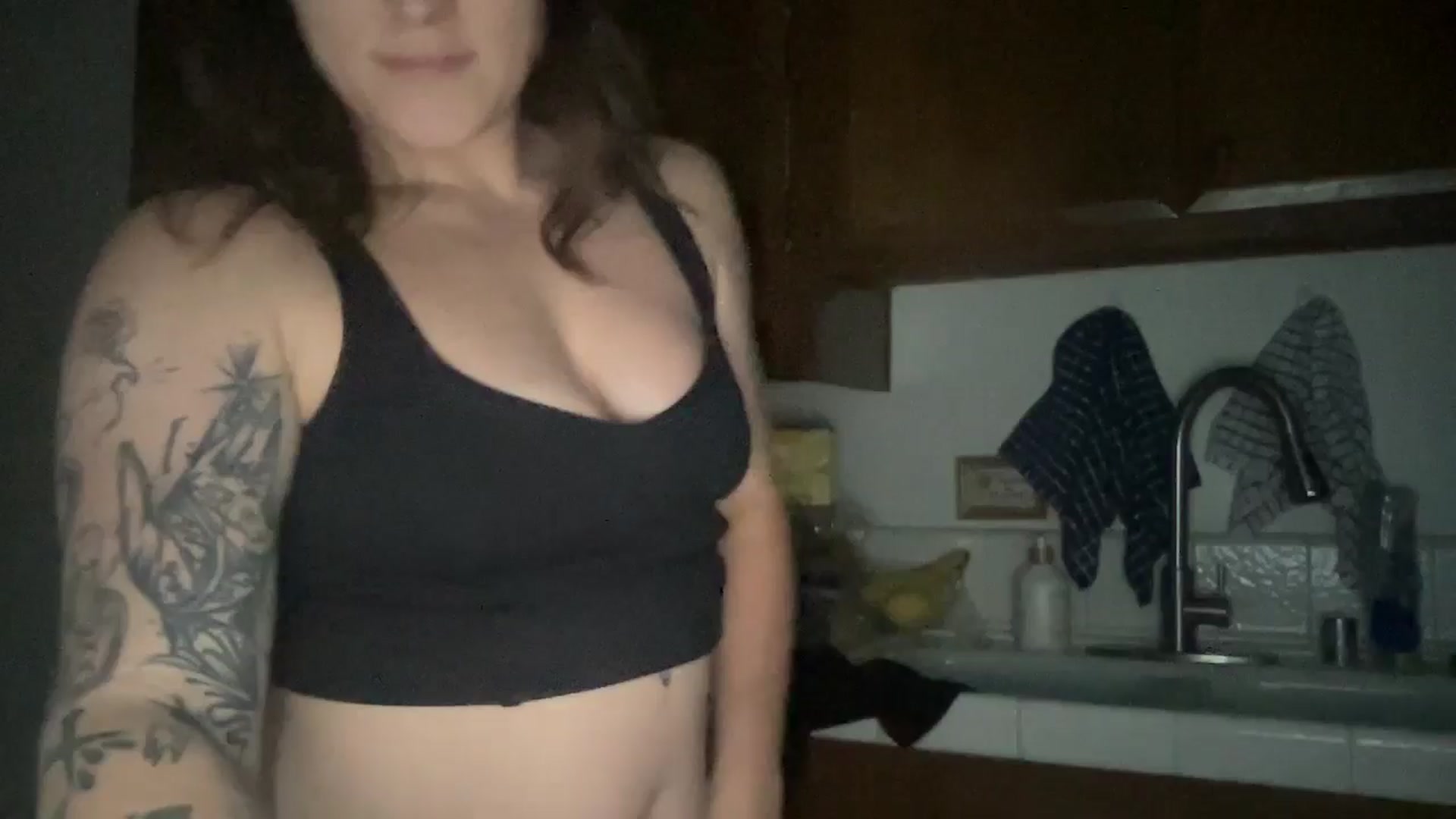 Gallery image thumbnail from Djwetdream's myfreecams stream on, 06/09/2025, 09:17 image 3 of 20