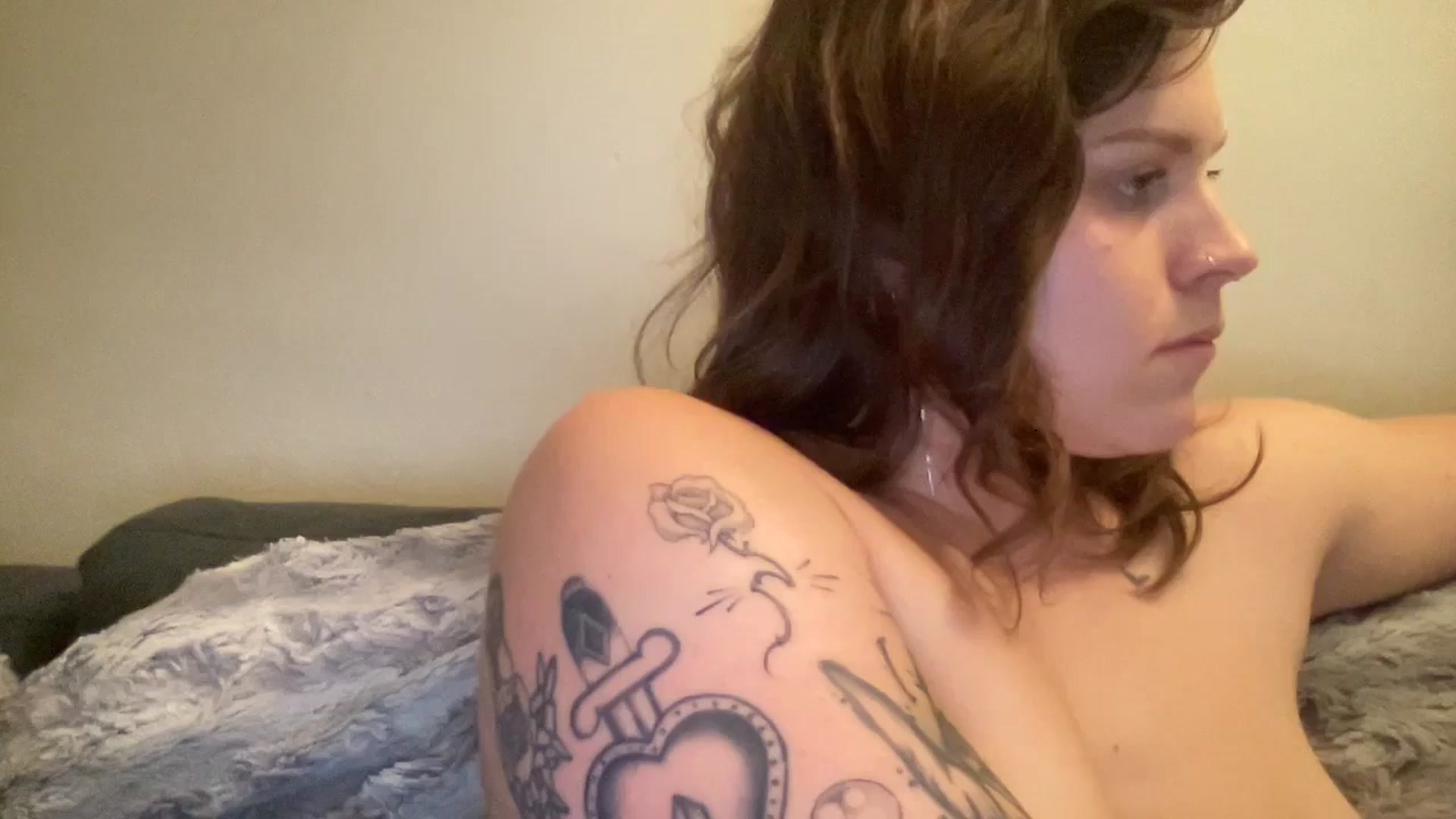 Gallery image thumbnail from Djwetdream's myfreecams stream on, 06/15/2025, 11:44 image 1 of 20