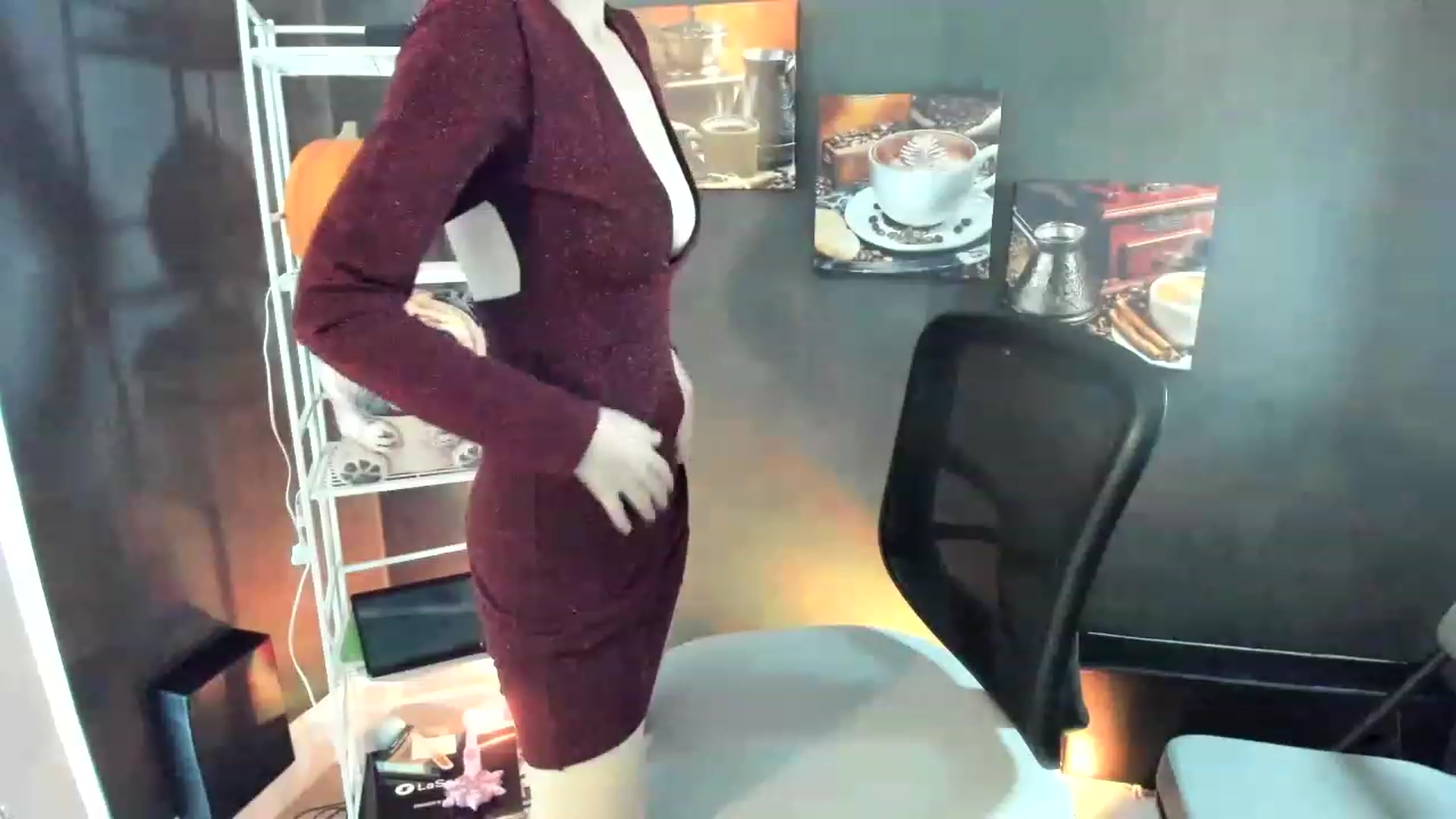 Gallery image thumbnail from DocDropBear's myfreecams stream on, 11/15/2022, 16:04 image 18 of 20