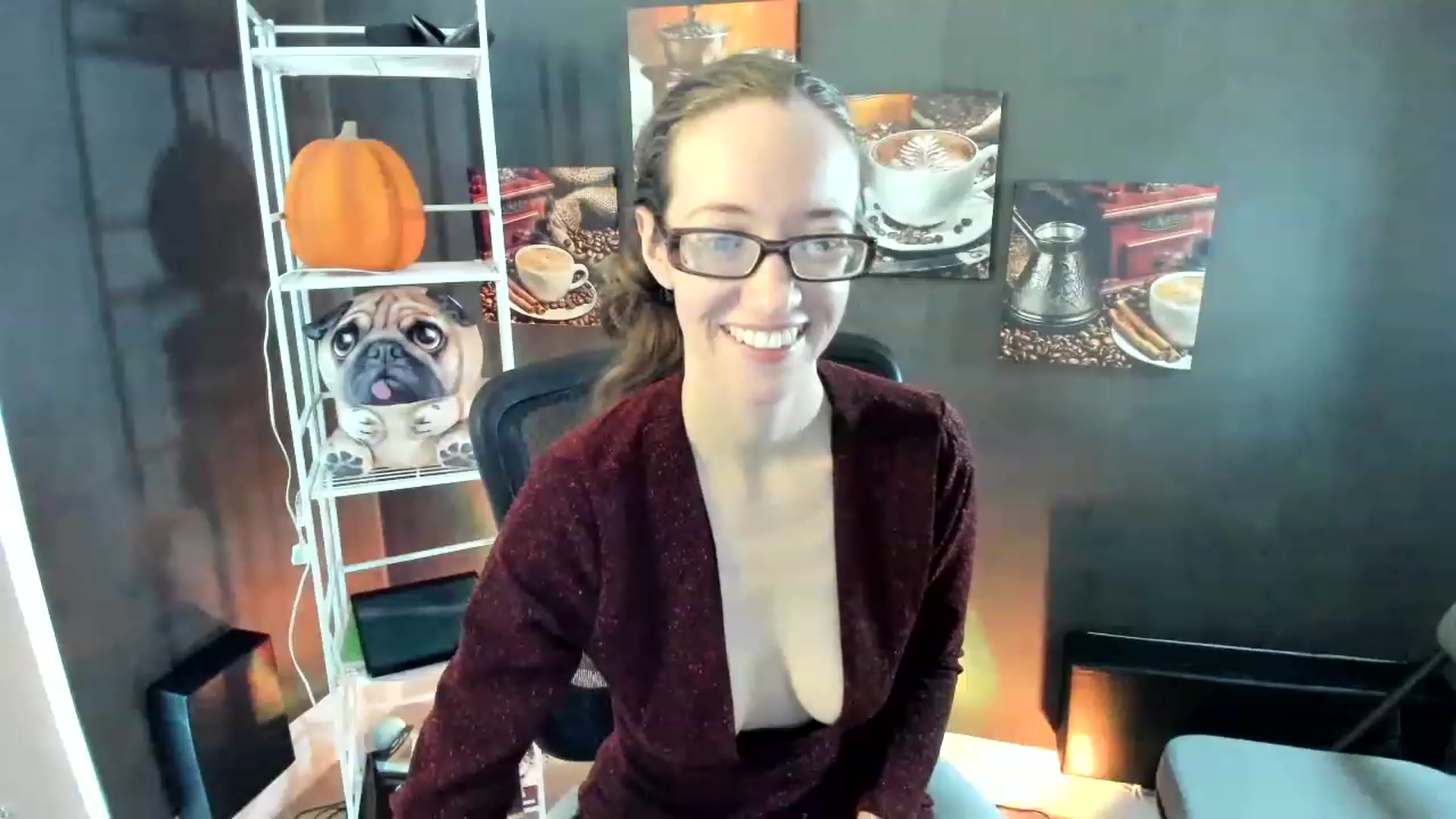 Gallery image thumbnail from DocDropBear's myfreecams stream on, 11/15/2022, 16:04 image 10 of 20