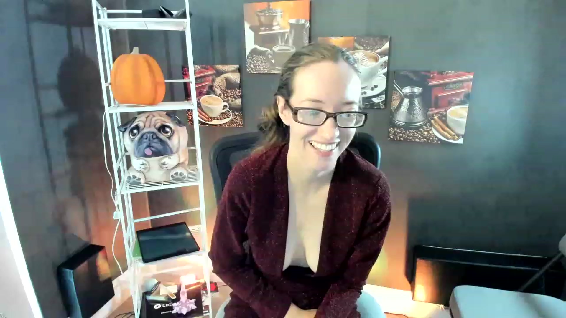 Gallery image thumbnail from DocDropBear's myfreecams stream on, 11/15/2022, 16:04 image 6 of 20