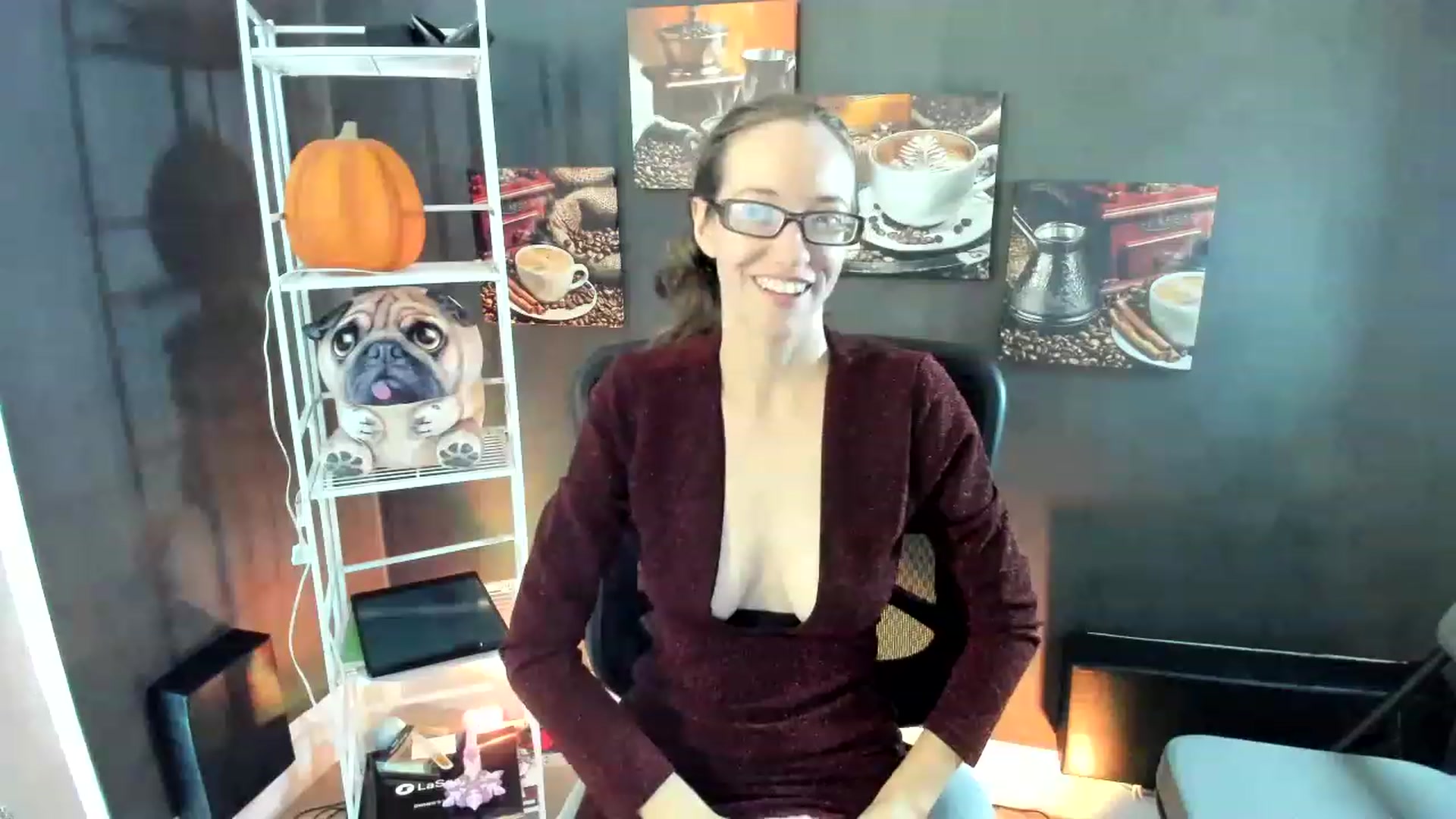 Gallery image thumbnail from DocDropBear's myfreecams stream on, 11/15/2022, 16:04 image 3 of 20