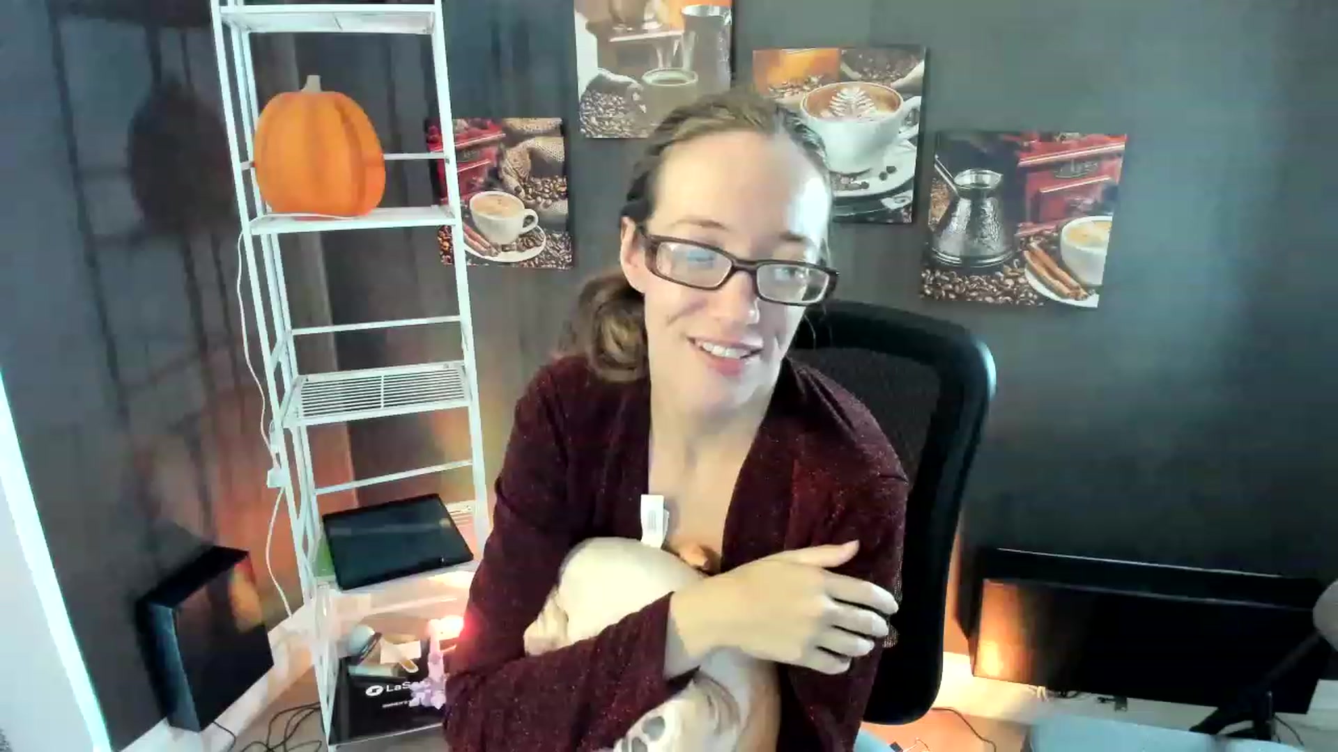 Gallery image thumbnail from DocDropBear's myfreecams stream on, 11/15/2022, 17:12 image 9 of 20