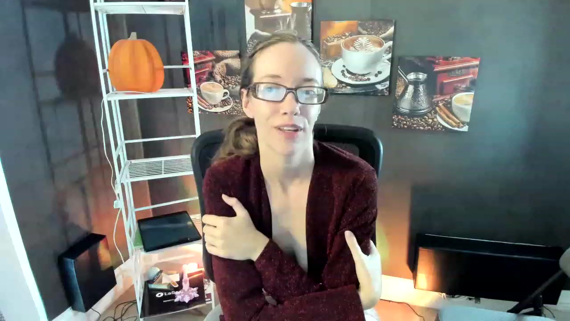 Gallery image thumbnail from DocDropBear's myfreecams stream on, 11/15/2022, 17:12 image 2 of 20